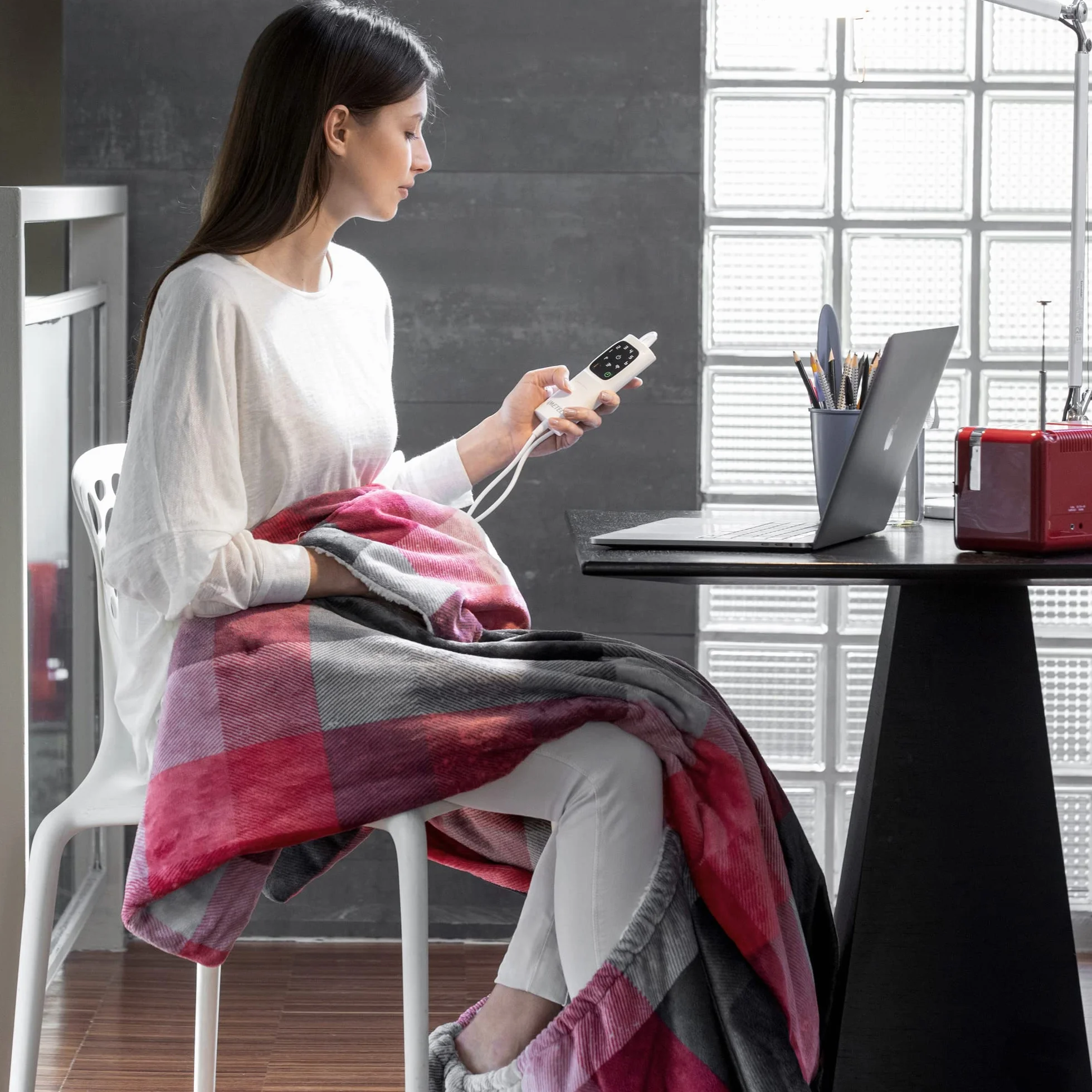 Imetec adapto velvet tartan pled podgrzewana kieszeń na dłonie i stopy, Koc elektryczny 150x110 cm, Niskie zużycie energii, Adaptacyjna technologia, Bezpieczny, Szybkie ogrzewanie, 6 temperatury, Prać