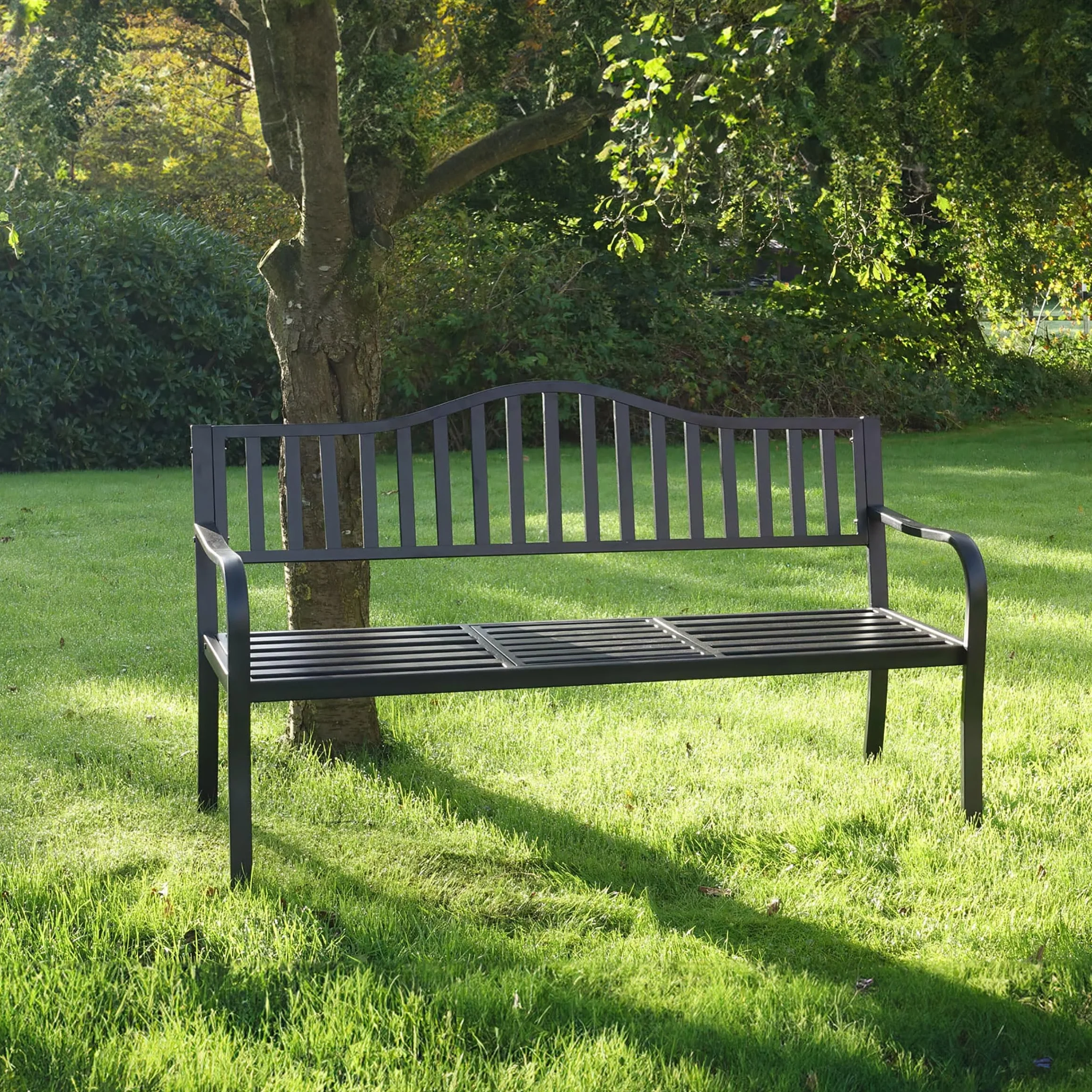 Metalowa ławka ogrodowa ze zintegrowanym stołem – 150 x 56 cm – ławka do siedzenia 2 w 1 lakierowana proszkowo na czarno – ławka parkowa ze składanym stolikiem, półka do ogrodu, na balkon, taras