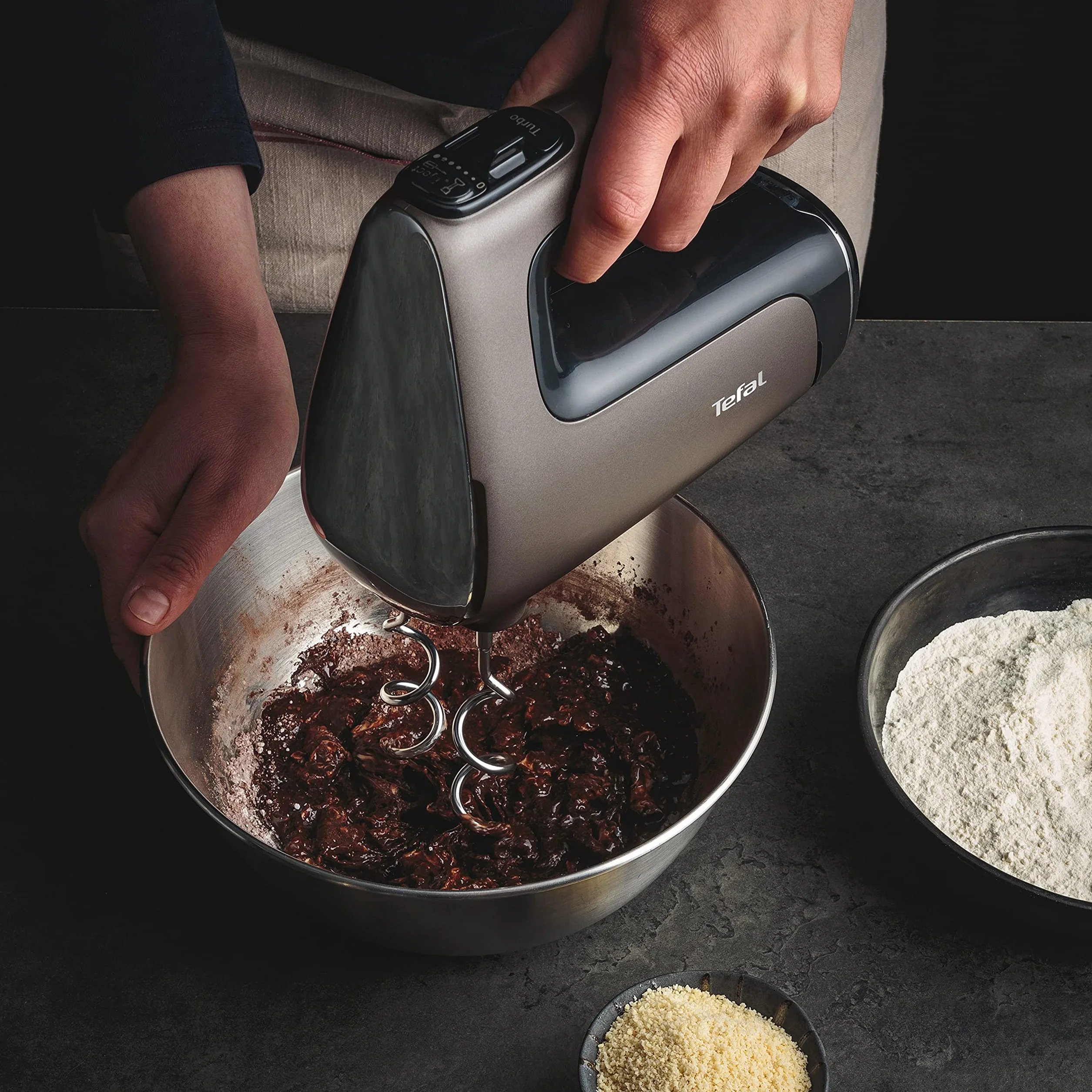 Tefal HT650E Power Mix Silence Mikser Ręczny moc 600 W, cicha praca, akcesoria w zestawie, trzepaczka i mieszadła do ciasta ze stali nierzewnej, szary