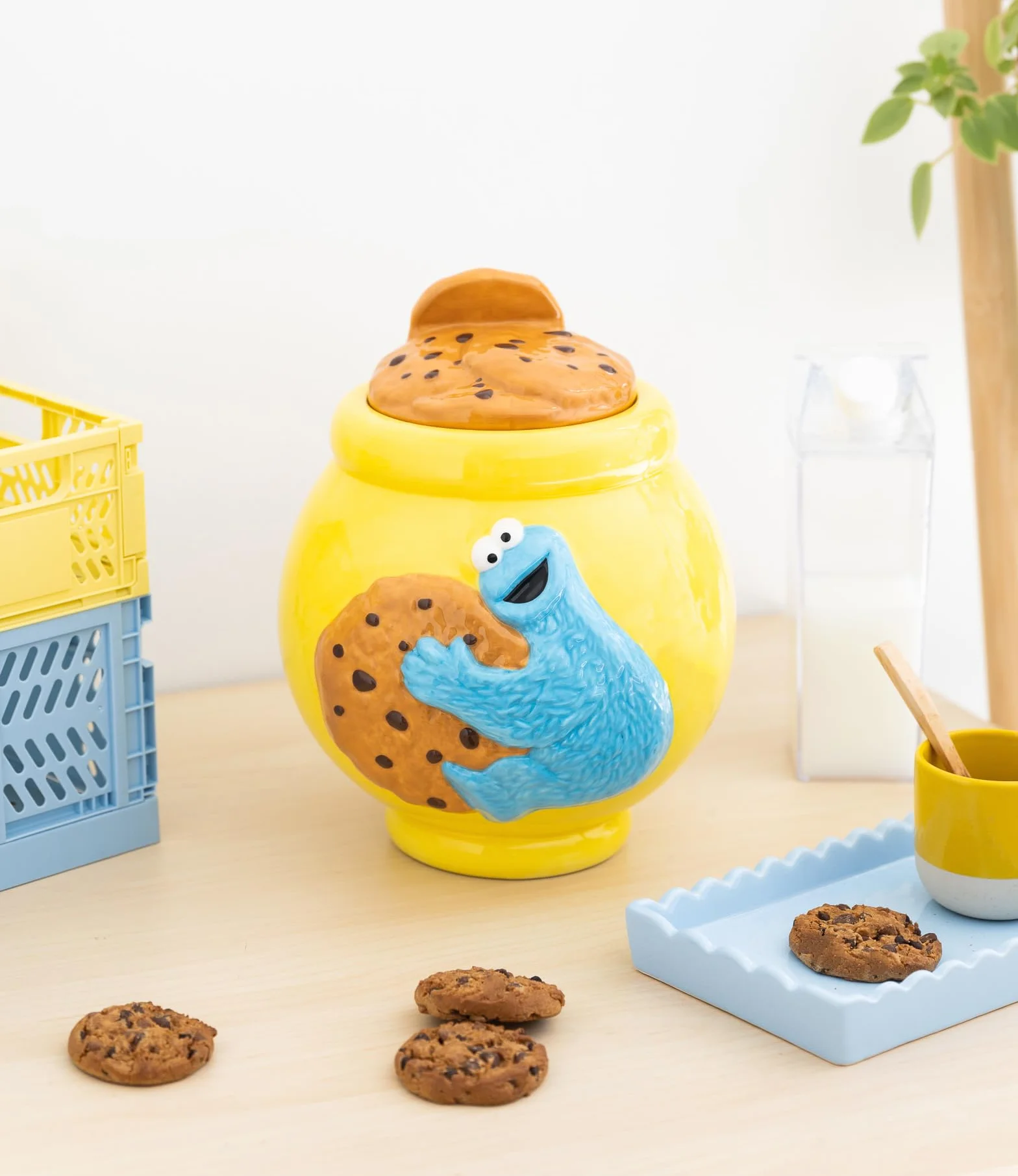 Grupo Erik Sesame Street Cookie Jar with Lid 20.5 x 21.1 x 26 cm Airtight Food Storage Container Cookie Monster