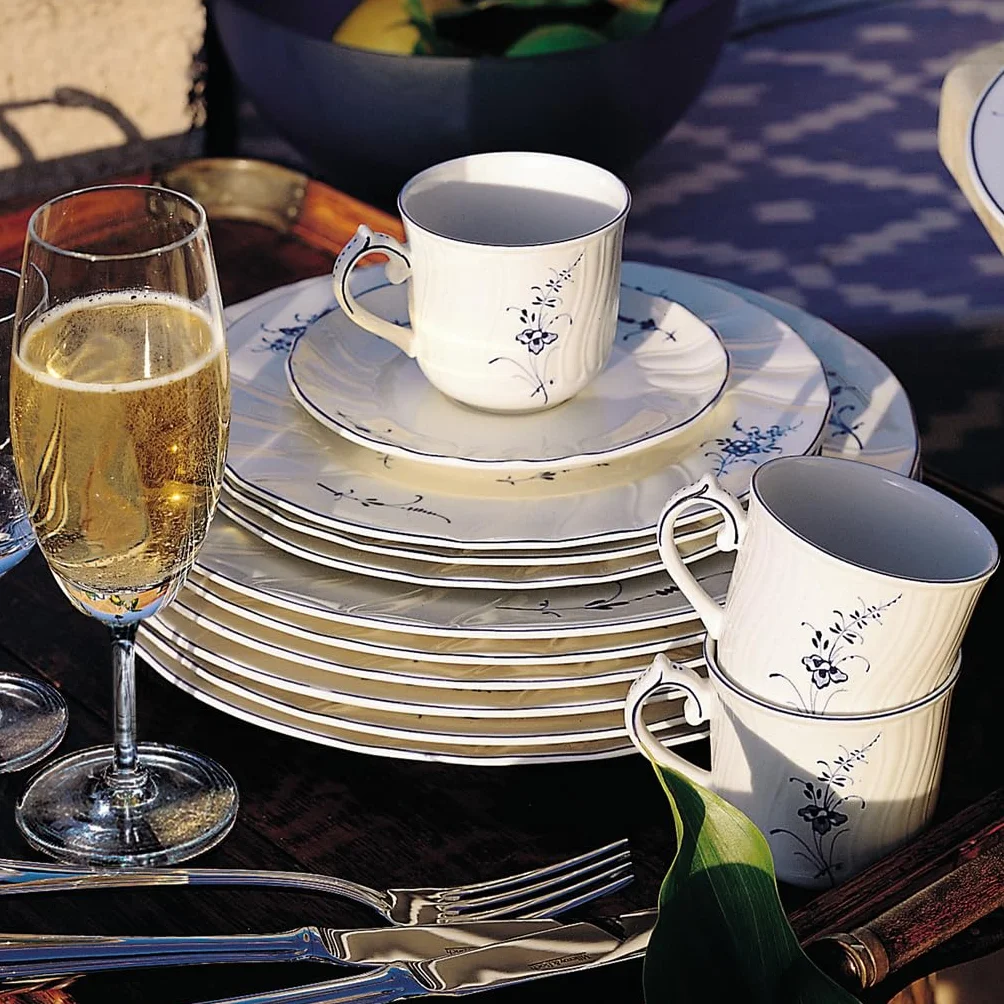 Villeroy & Boch Old Lu x kubek embourg, 350 ml, porcelana premium, biały/niebieski