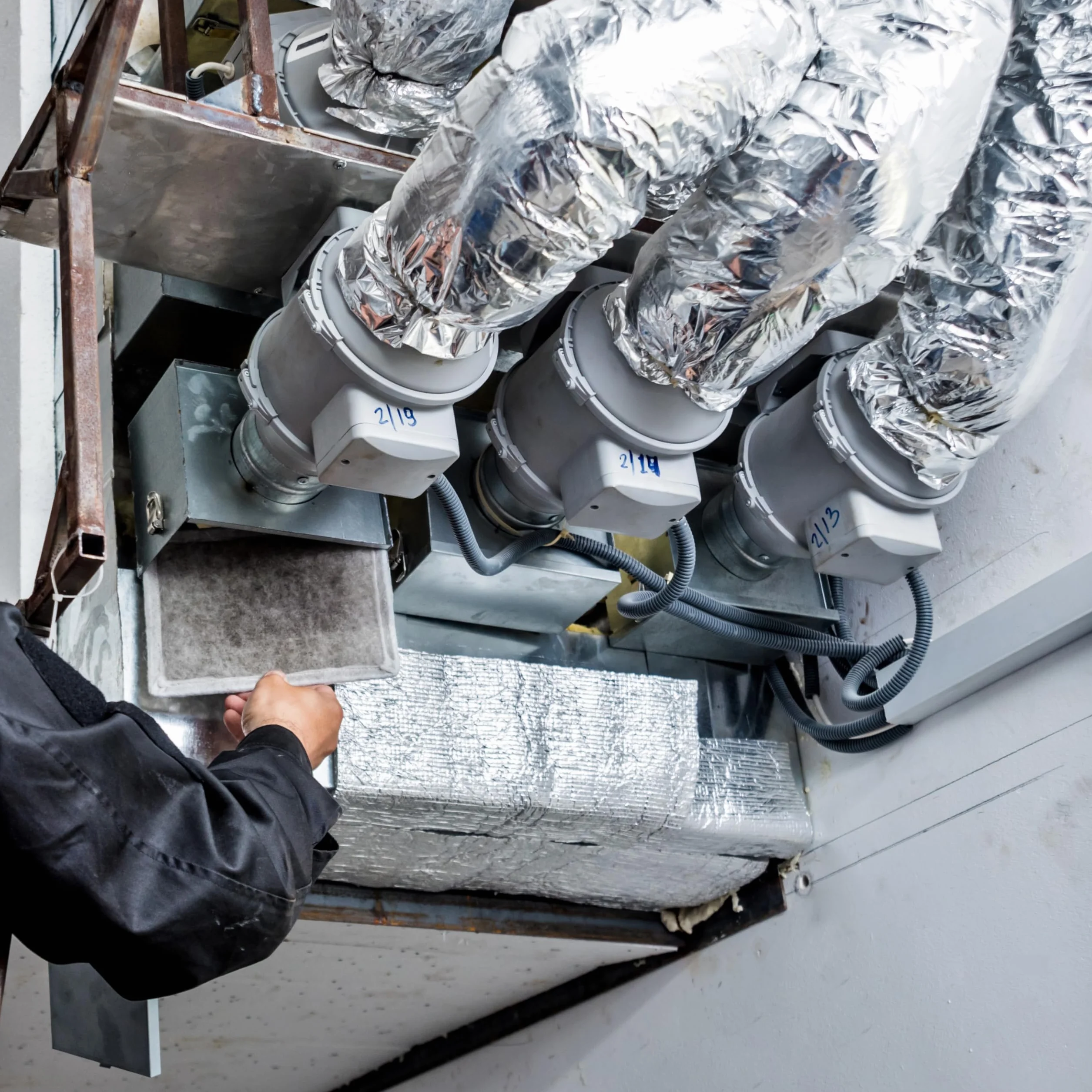 ISOLATECH Taśma Aluminiowa 50mm x 45m - Odporna na Wysoką Temperaturę Taśma Uszczelniająca do Izolacji, Uszczelniania i Naprawy Rur, Przewodów i Kabli