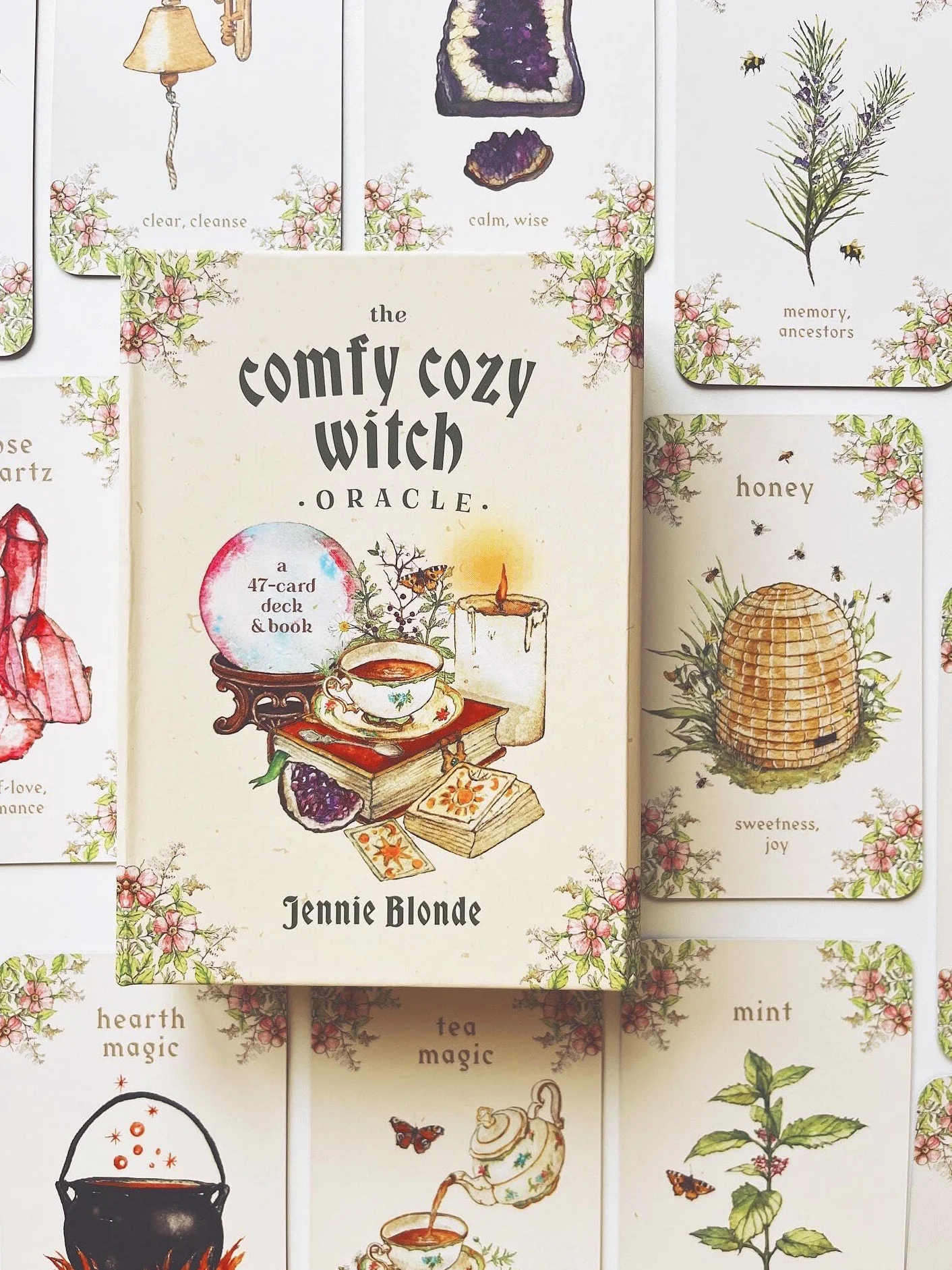 The Comfy Cozy Witch Oracle: A 47-Card Deck & Book