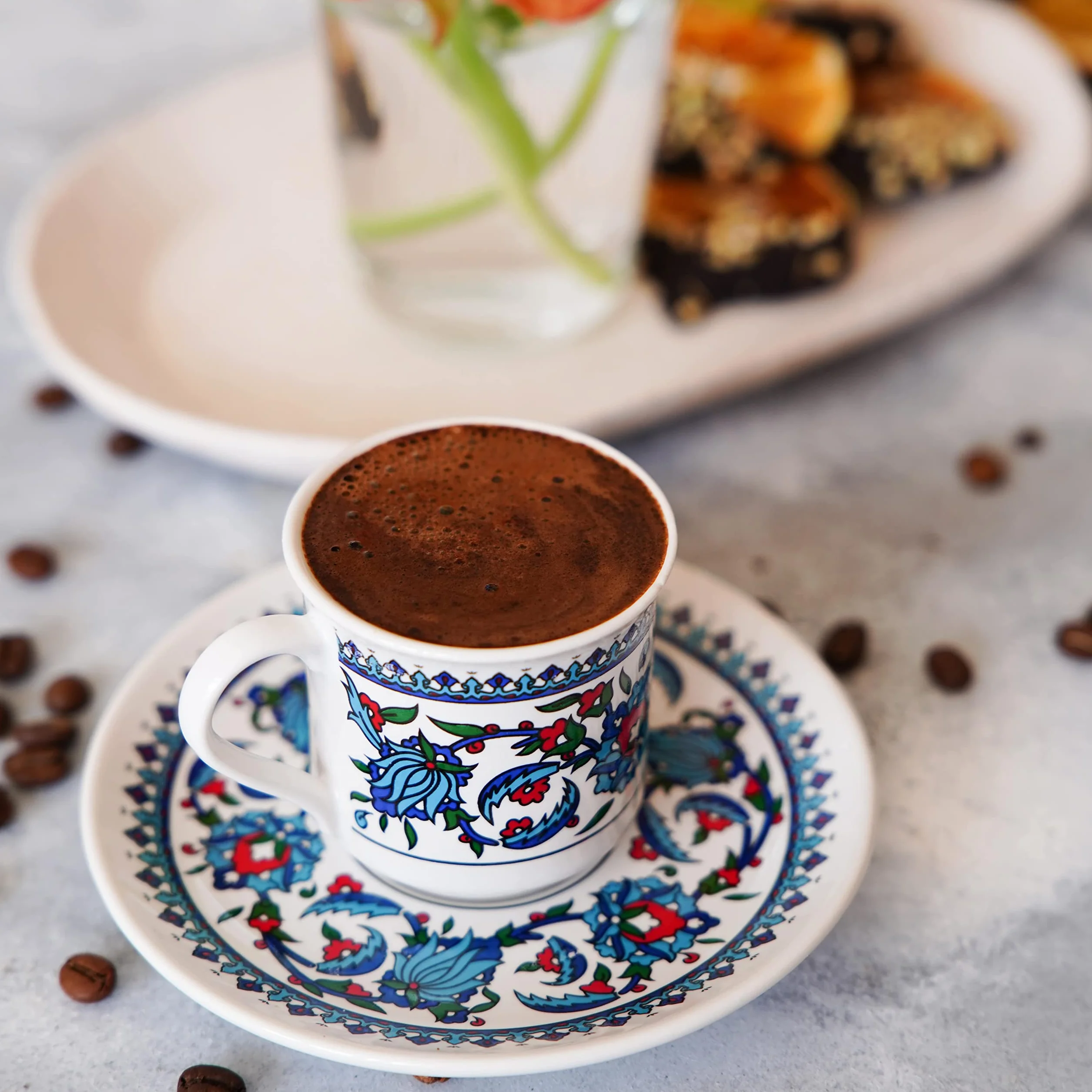 Zestaw 6 ceramicznych filiżanek do kawy ze spodkami, do espresso, mycie w zmywarce