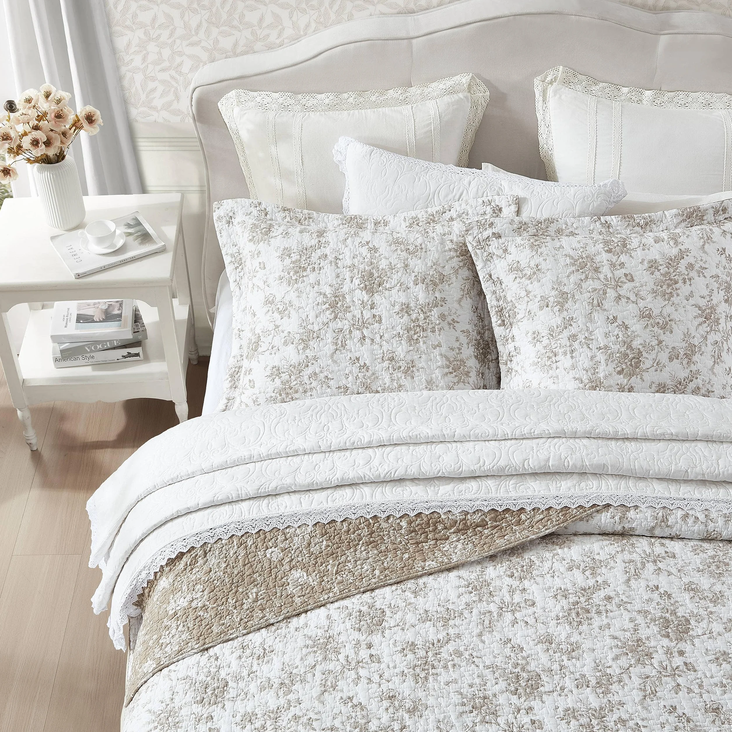 Laura Ashley Komplet pościeli w rozmiarze full/queen, dwustronna pościel bawełniana z kwiatowym wzorem i pasującymi poszewkami, wystrój domu na każdą porę roku (ogród otoczony murem, brązowa)