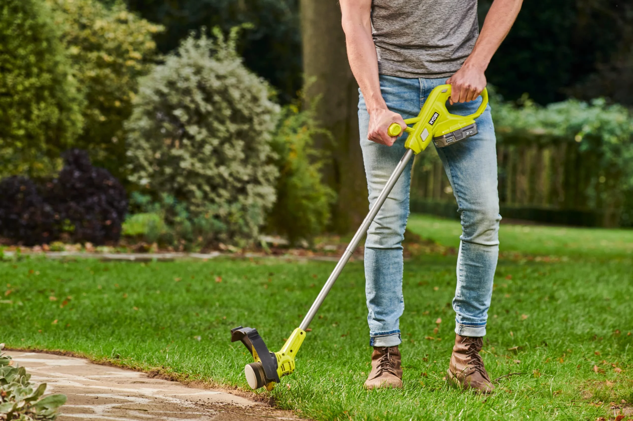 Ryobi Podkaszarka 18V RY18LT23A-0, Szerokość Koszenia 23 cm, Automatyczne Wysuwanie Szpuli, Wersja bez Akumulatora i Ładowarki