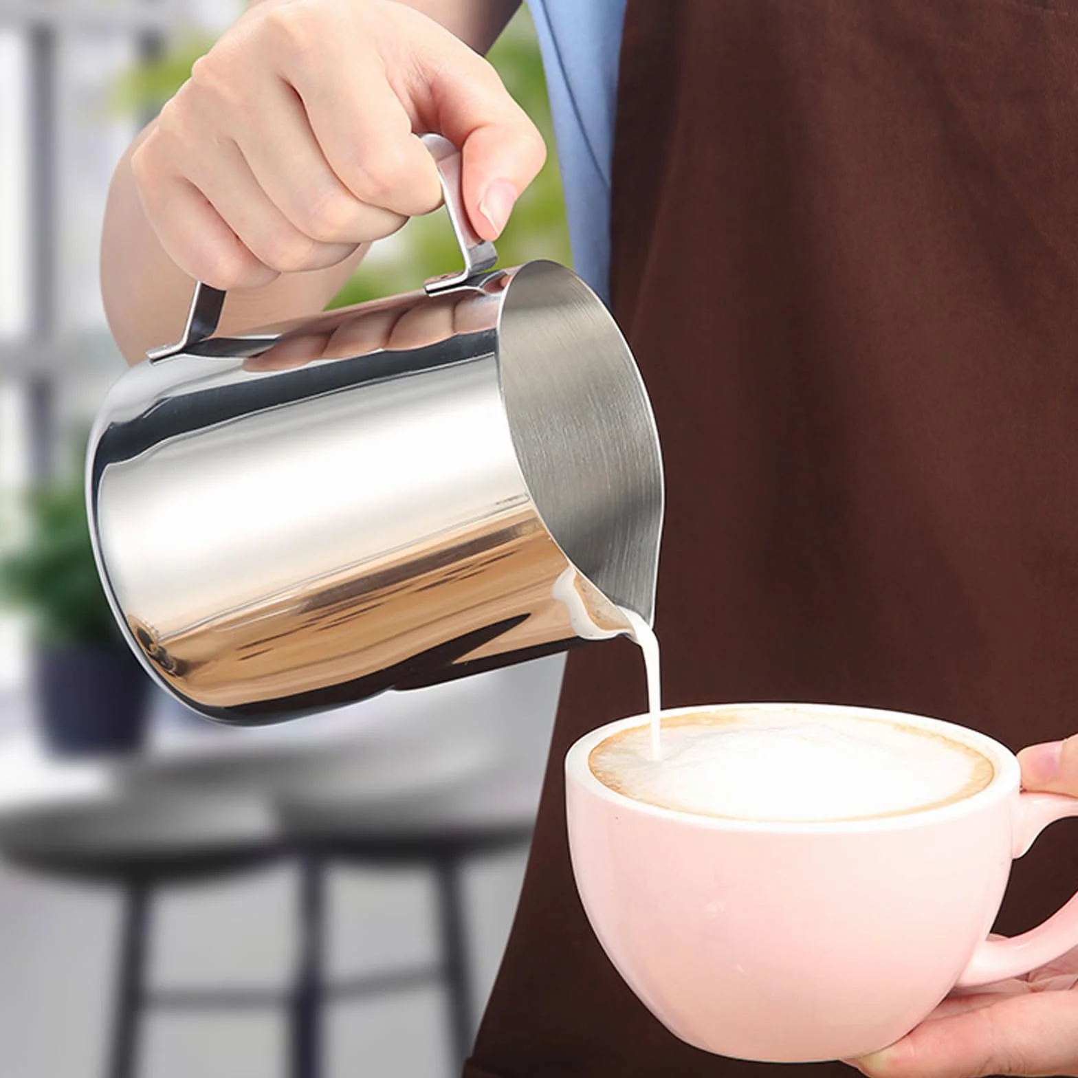 Dzbanek na mleko Barista 350 ml ze stali nierdzewnej do piany z igłą do latte art