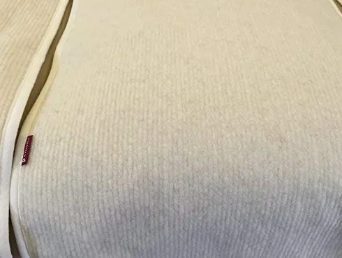 Ochraniacz na fotel o wyglądzie fali, biały, 50 x 200 cm, 100% wełna z merynosów