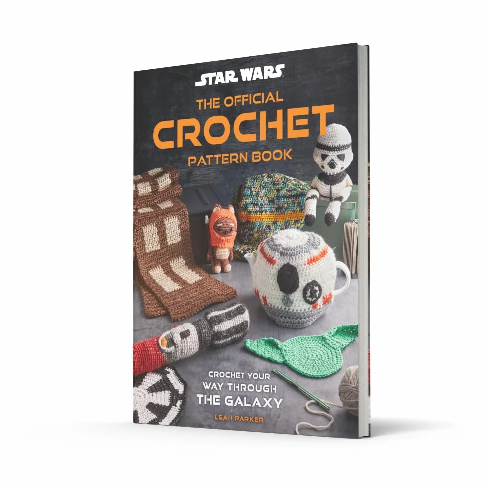 Star Wars: Crochet Your Way Across the Galaxy: The official crocheting guide with DIY 20+ patterns from Empire coasters to Ewok Amiguri, the perfect gift for crafty fans of the franchise