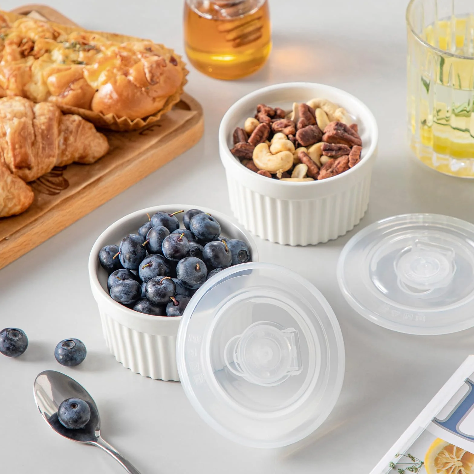 Vancasso Ramekins 170 g z pokrywkami zestaw 6 naczyń biała porcelana 9,5 cm