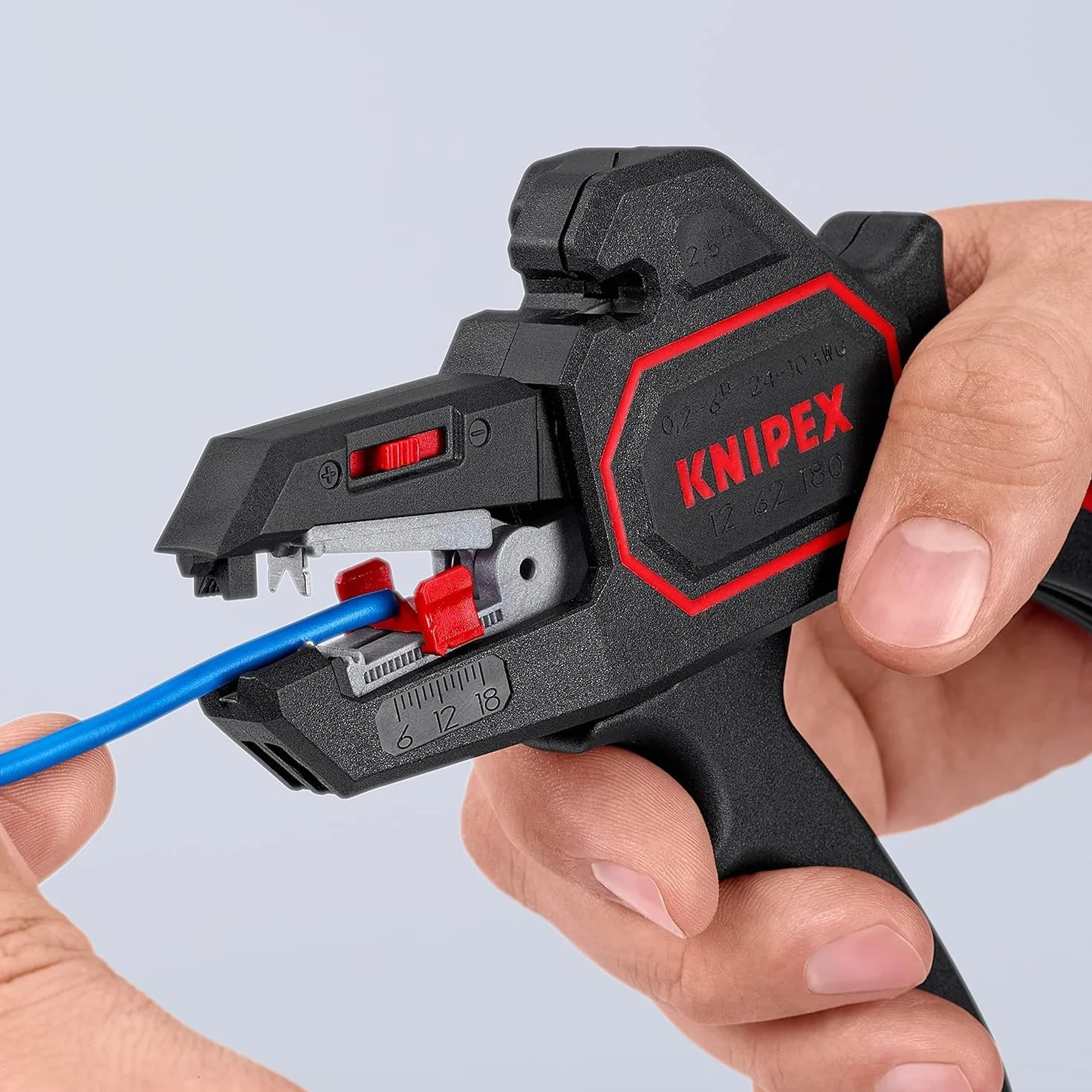 Knipex Automatyczne szczypce do ściągania izolacji 180 mm karta do sprzedaży w systemie (samoobsługi/blister) 12 62 180 SB