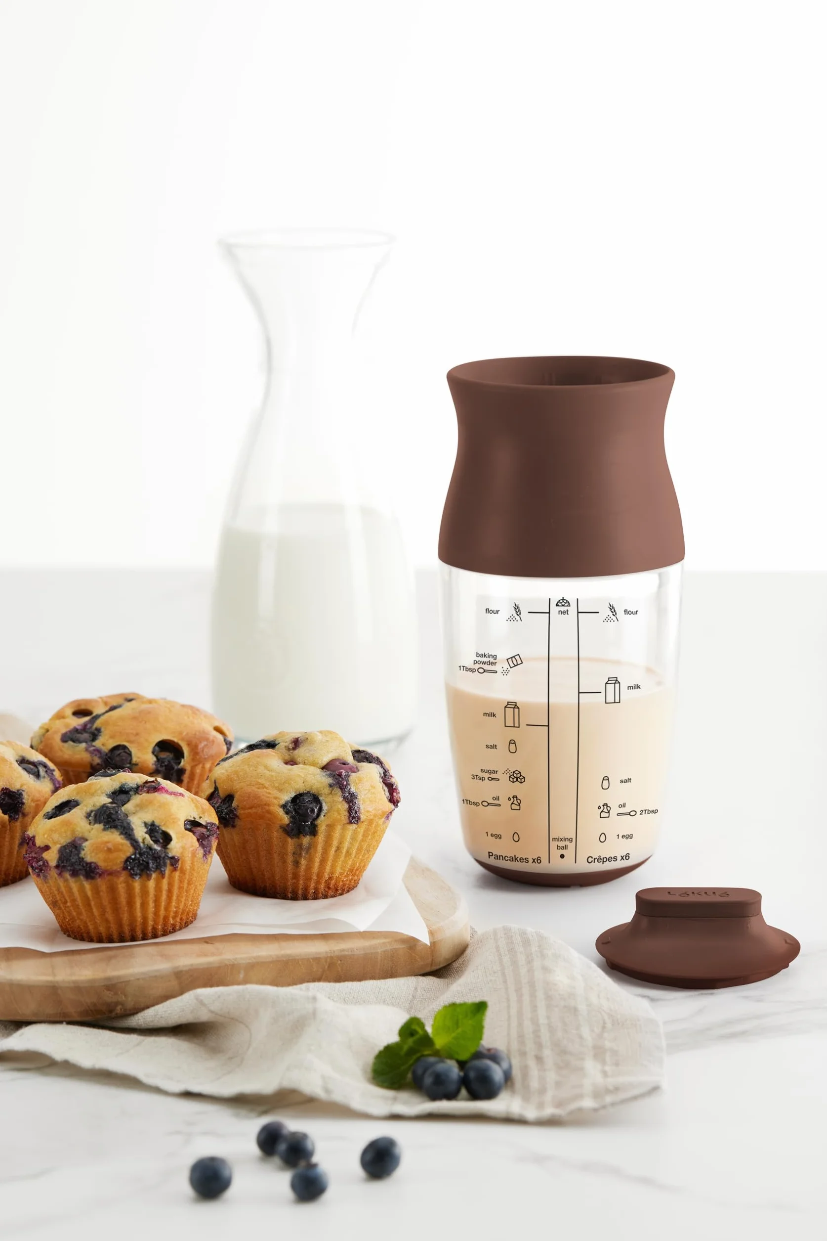 Lékué Shaker do ciast 500 ml brązowy