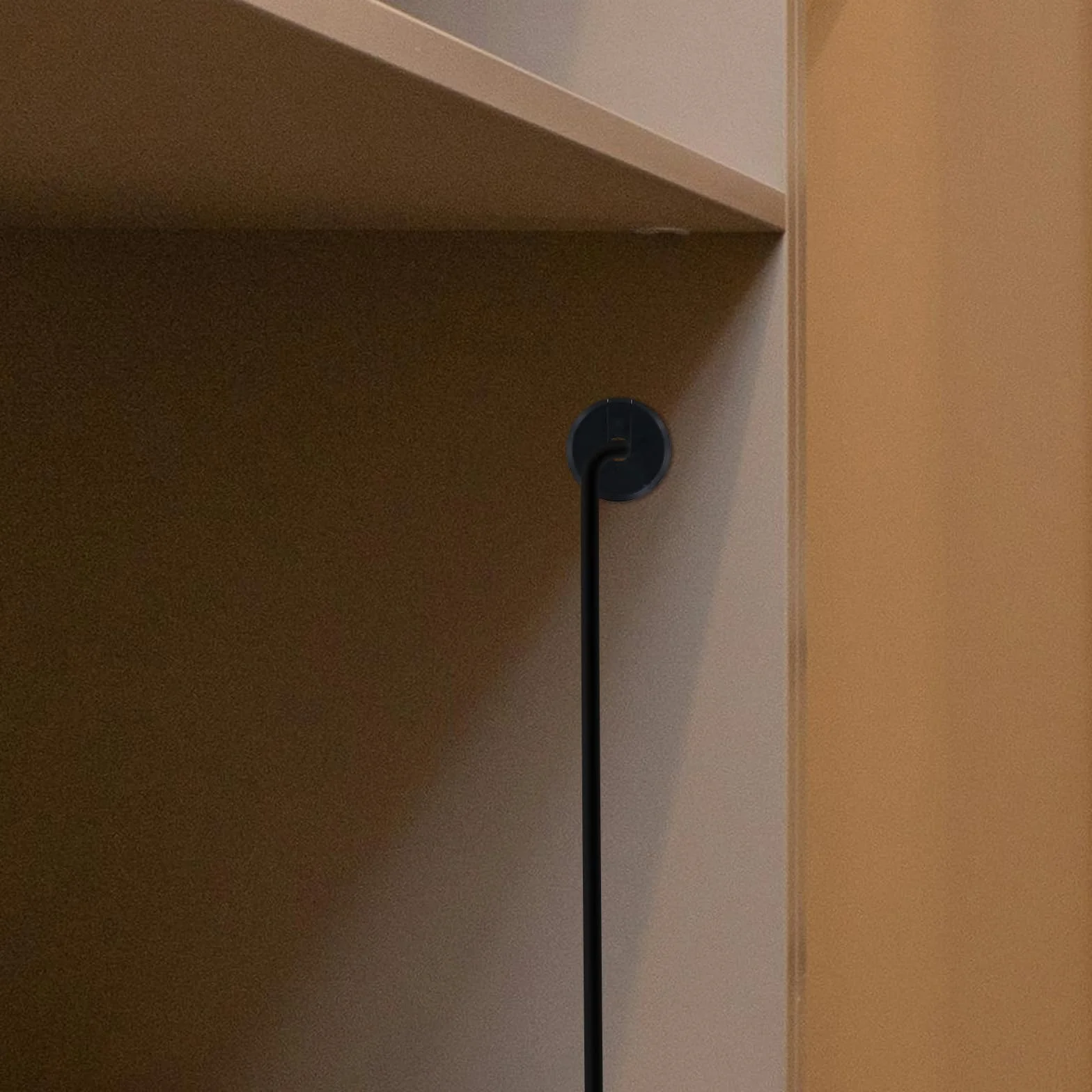 4 Elementy Zestawu do Prowadzenia Kabli do Starlink, Plastikowa Przelotka Scienna do Kabla do Adaptera Kabla Przepusty Kablowe do Otworu w Scianie 2,54 cm i Otworu na Przewód Meblowy (Czarny)