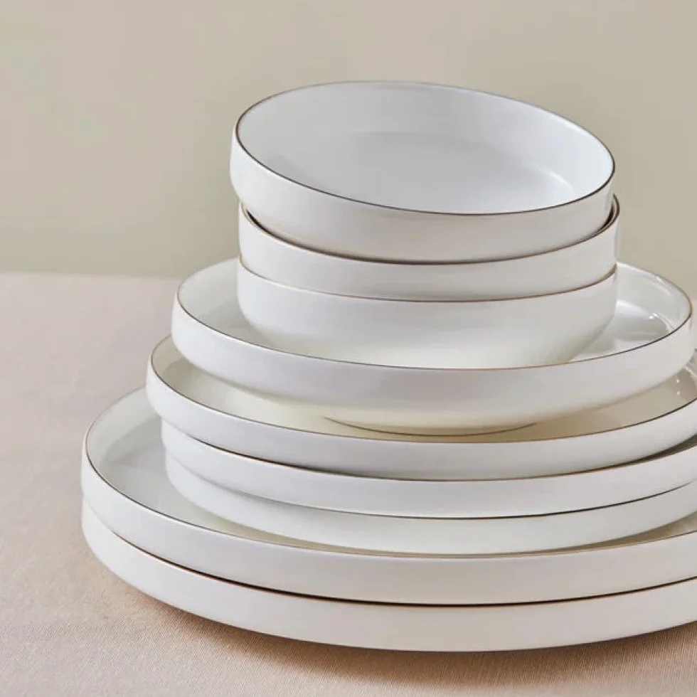 Karaca Streamline New Saturn V2 Gold 24-częściowy zestaw naczyń dla 6 osób, porcelana New Bone, ręcznie wykonana, ponadczasowe wzornictwo