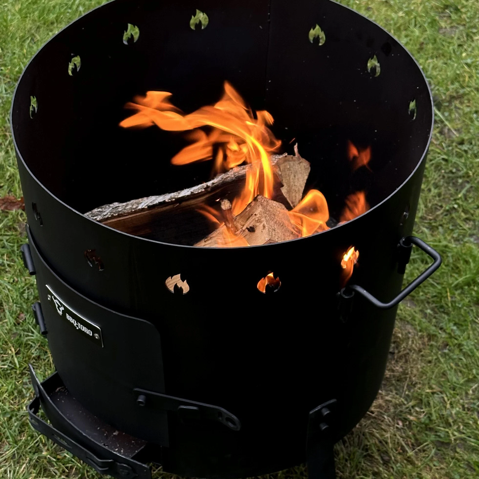 BBQ-Toro Żeliwny Kazan 19 litrów z piecem kazanowym Ø 45 cm | garnek żeliwny XXL z pokrywką, garnek żeliwny | kocioł na gulasz, piec na zewnątrz, piec do ognia, piec jednogarnkowy, palenisko, Utschak