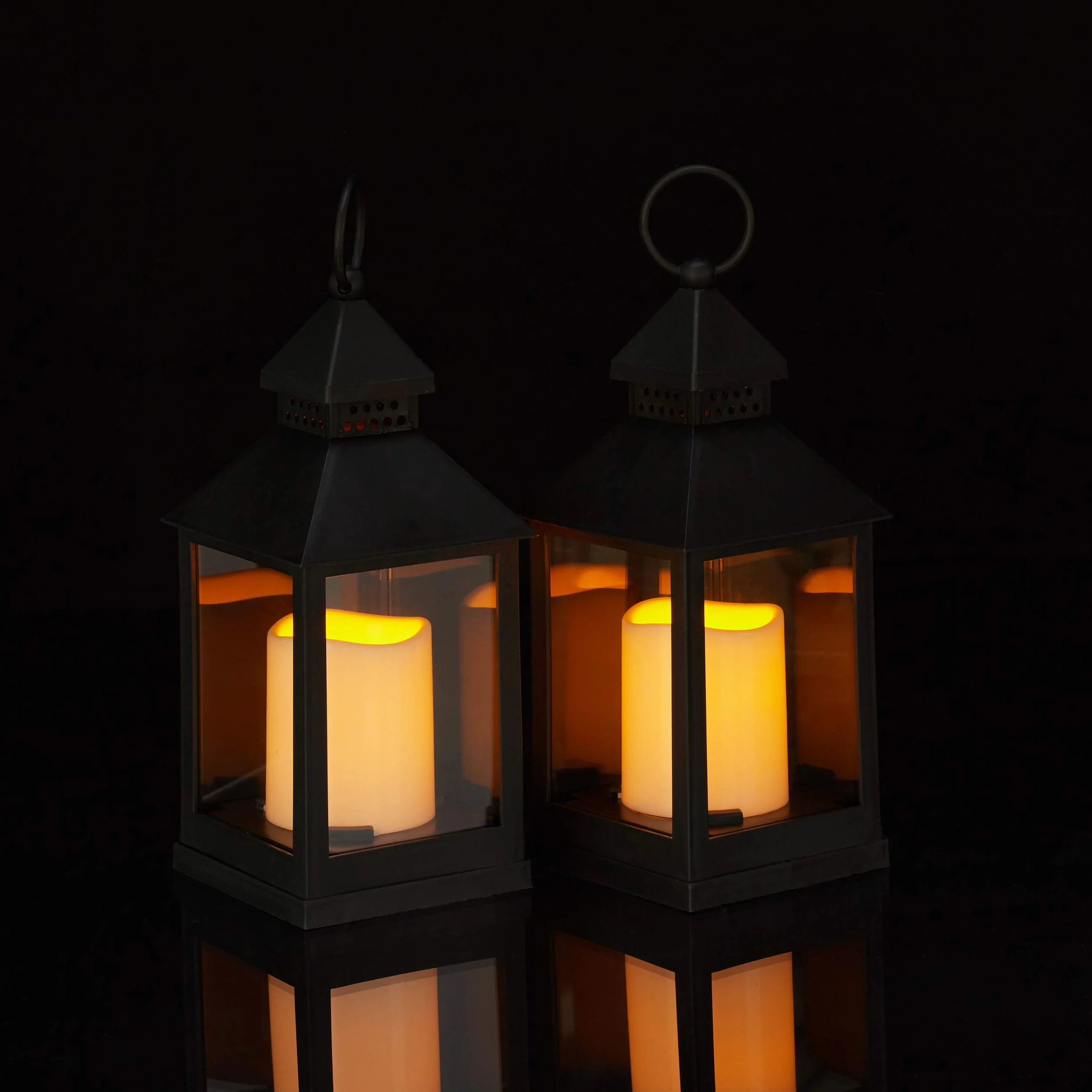 relaxdays Zestaw 2 lampionów LED, świeca z efektem płomienia, odpowiednia na zewnątrz, dawna dekoracyjna latarnia, wysokość: 23 x 30 cm, czarna