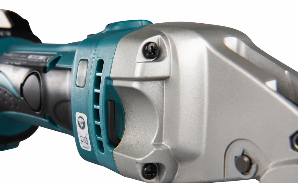 Makita Akumulatorowe nożyce do blachy 1,6 mm 18 V / 5,0 Ah, 2 akumulatory i ładowarka w MAKPAC, DJS161RTJ