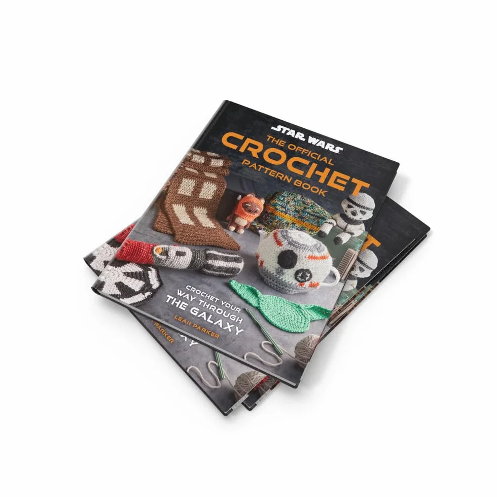 Star Wars: Crochet Your Way Across the Galaxy: The official crocheting guide with DIY 20+ patterns from Empire coasters to Ewok Amiguri, the perfect gift for crafty fans of the franchise