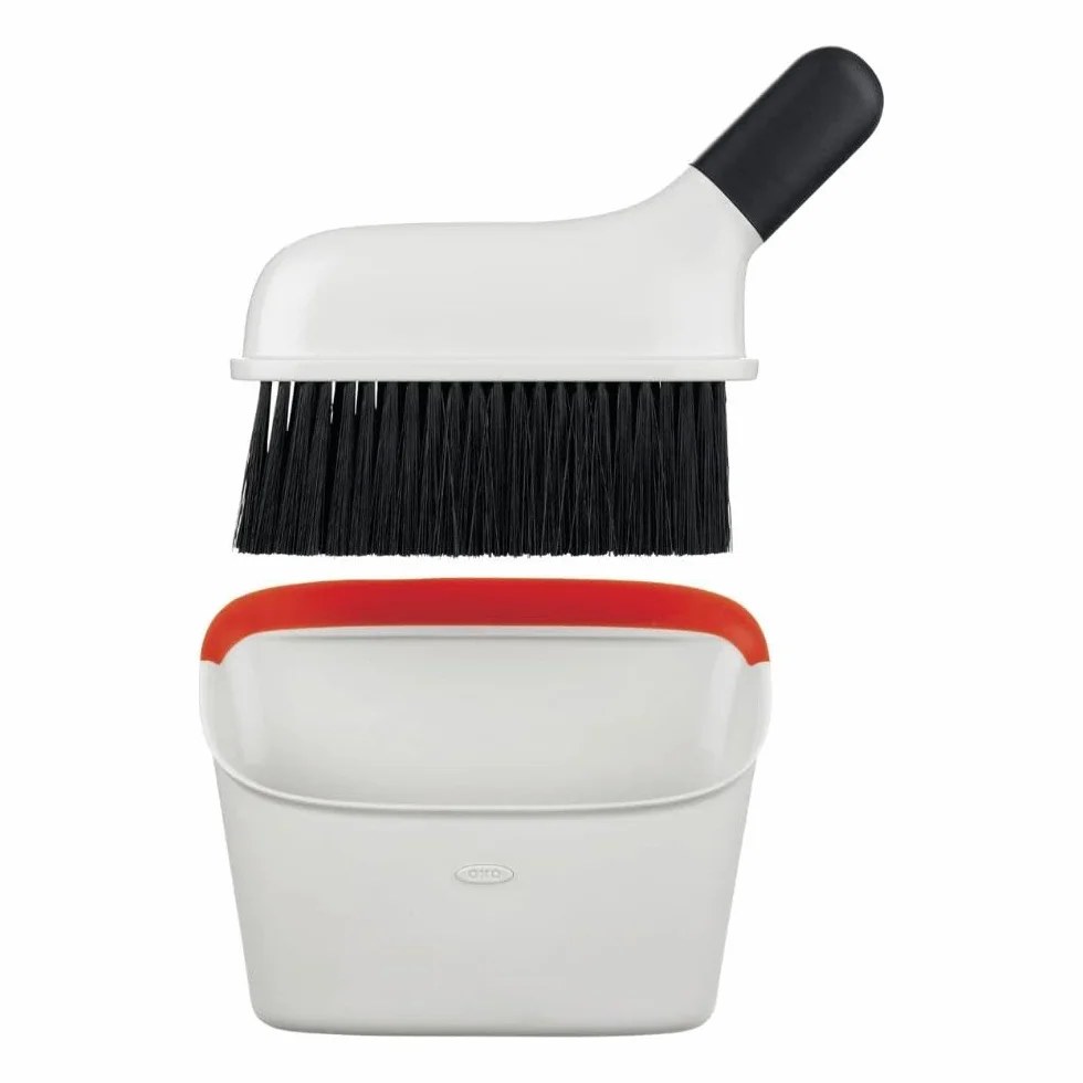 OXO 1334280 Good Grips kompaktowa szufelka i zestaw szczotek, czerwony
