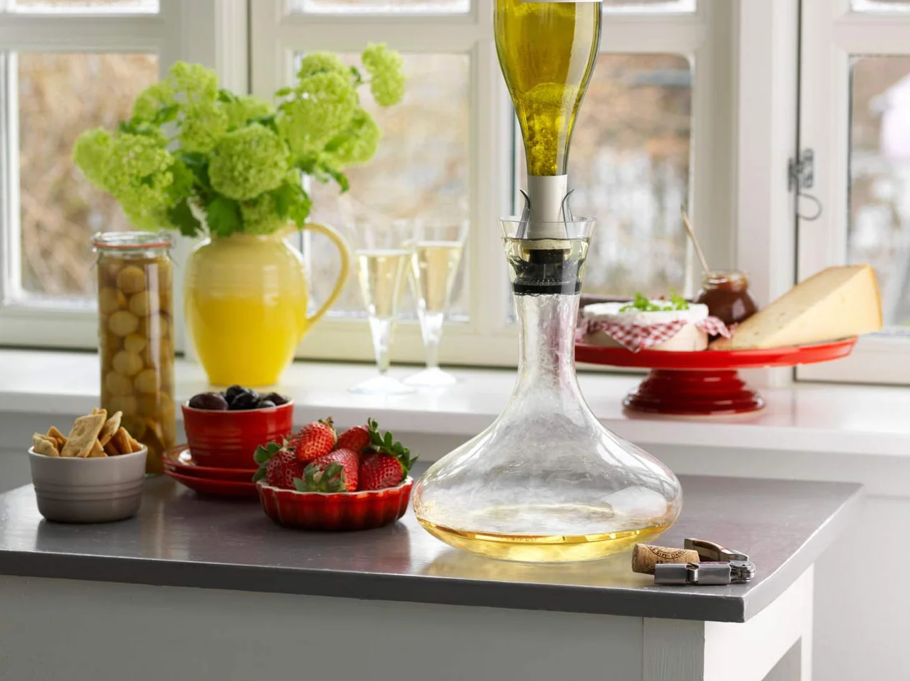 Le Creuset Korkociąg 3 w jednym, otwieracz do butelek i nóż do folii, do wina lub piwa, stal nierdzewna, drewniany uchwyt, model WT-110, 59814017808074