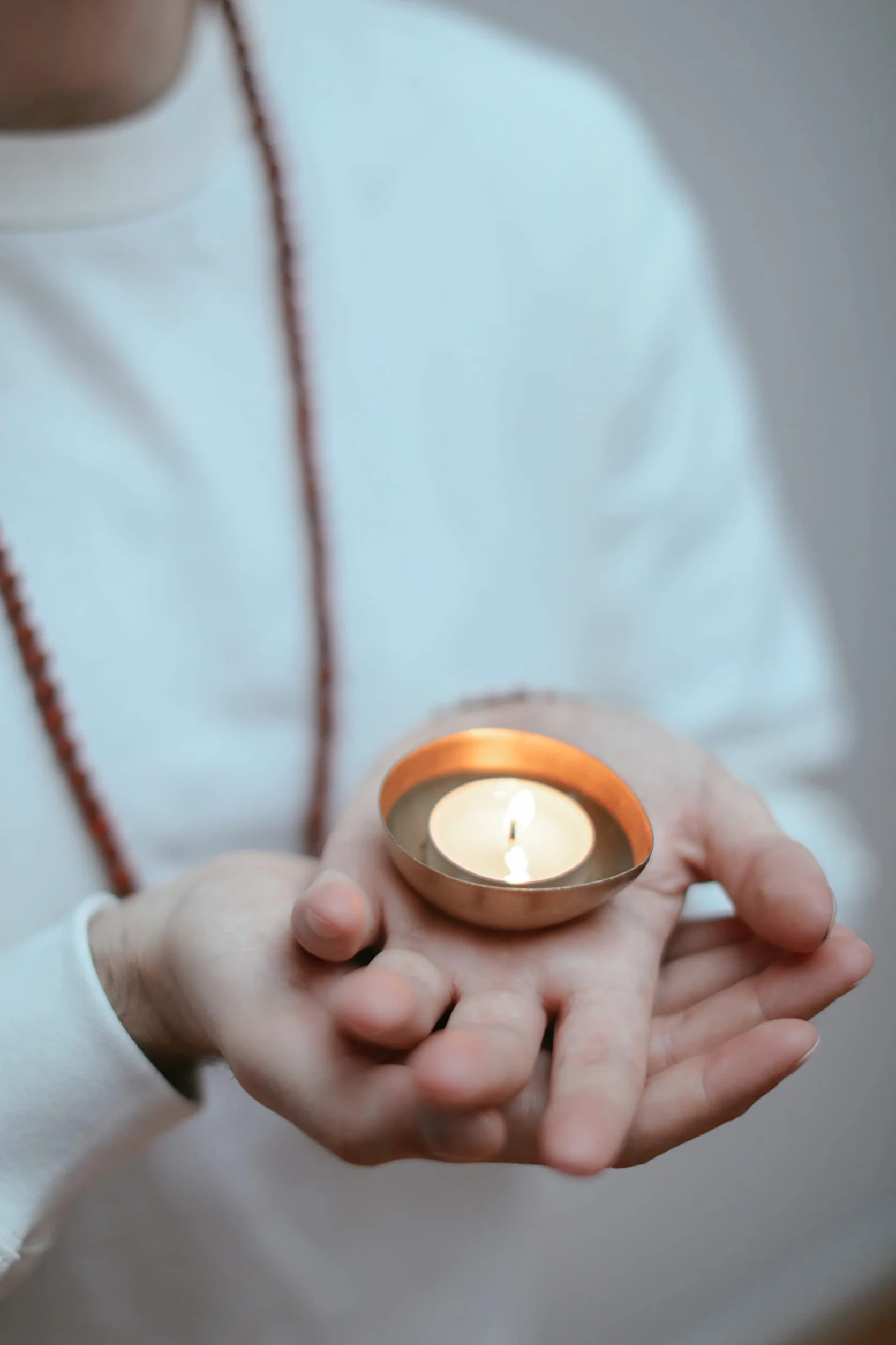 Świeczki, podgrzewacze bezzapachowe, 8 godzin czasu palenia, najwyższa jakość, opakowanie 50 sztuk, najlepsza wartość