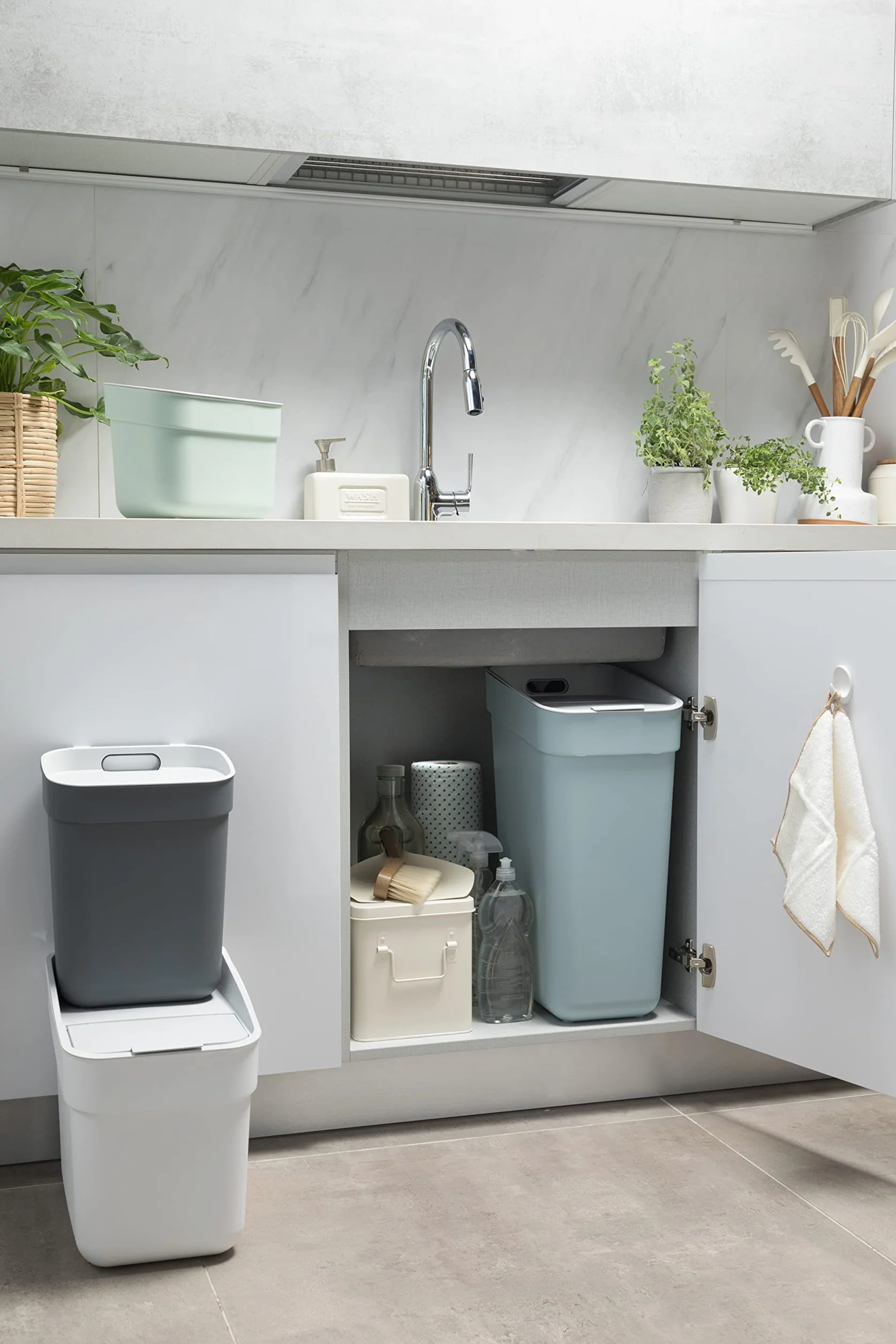 CURVER Kosz na śmieci 5 l "Ready To Collect" - nadaje się do kompostu - z uchwytem ściennym lub drzwiowym - kuchnia, łazienka, pralnia - 100% recykling - zielony