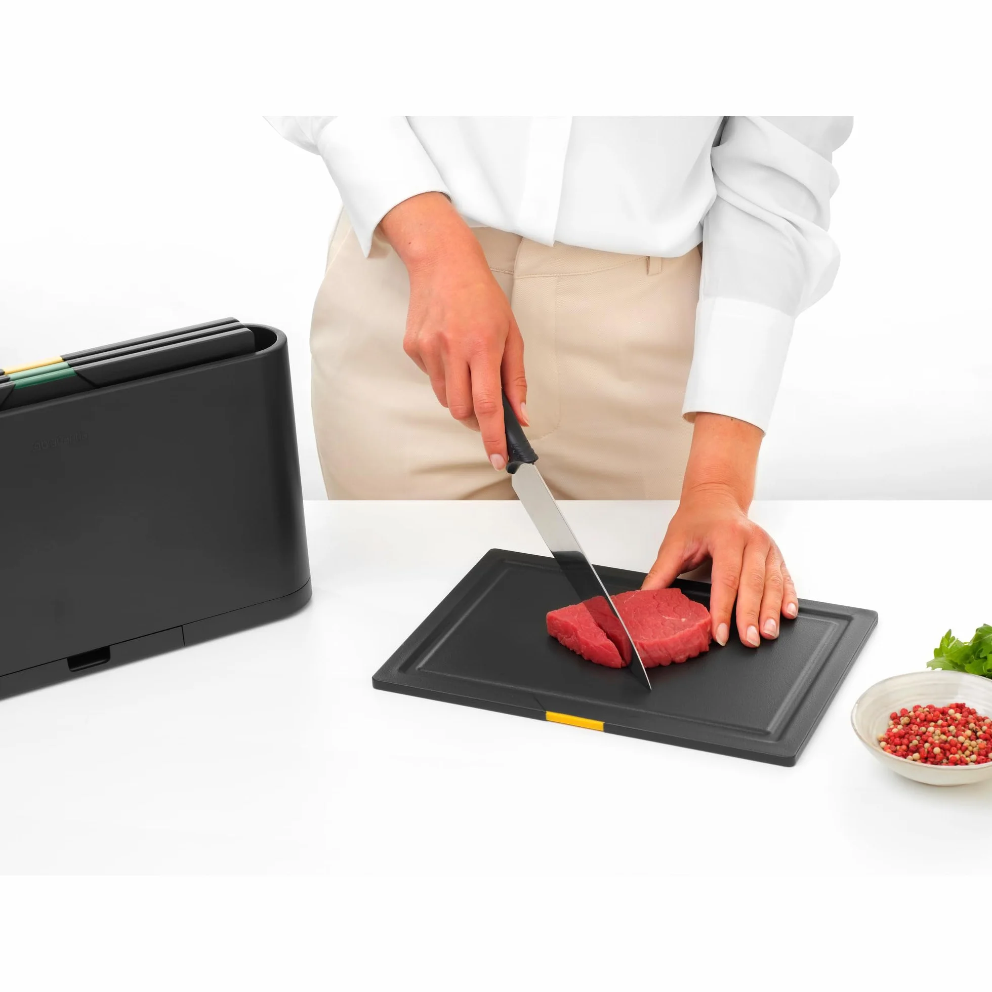 Zestaw desek do krojenia ze zintegrowanym uchwytem na telefon i tablet Brabantia TASTY+ | 4-częściowe deski kuchenne z organizerem | Dwustronne | Antypoślizgowe o wyglądzie drewna | Dark Grey