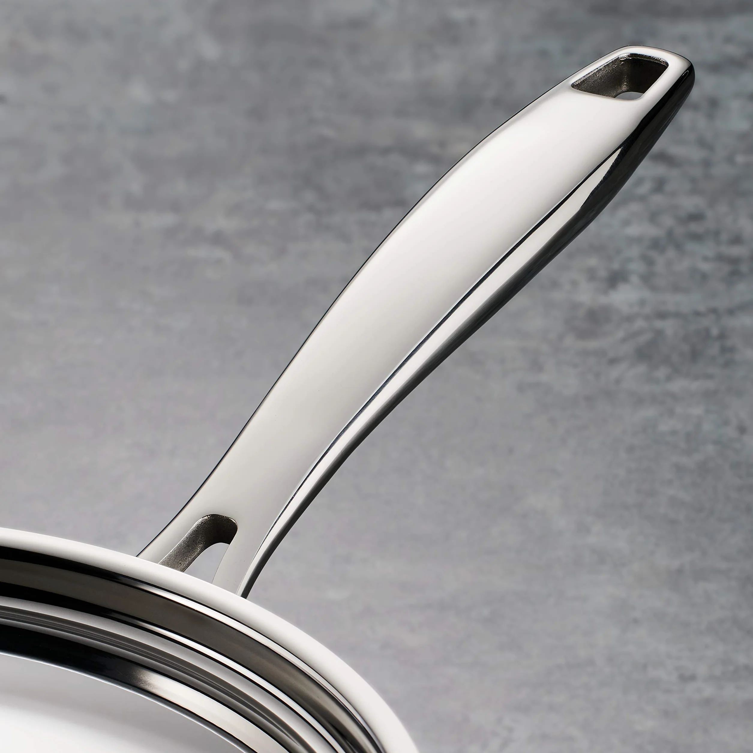 Tramontina 80116/058DS Gourmet Stainless Steel Induction-Ready Tri-Ply Clad Covered Deep Saute Pan, 3 Quart, certyfikat NSF, Made in Brazylii