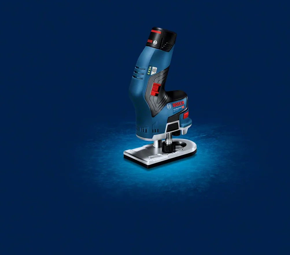 Bosch Professional system 12V: akumulatorowa frezarka krawędziowa GKF 12V-8 (2 akumulatory GBA 12V 3.0Ah + szybka ładowarka, tuleja zaciskowa 8 mm, klucz płaski, walizka L-BOXX)