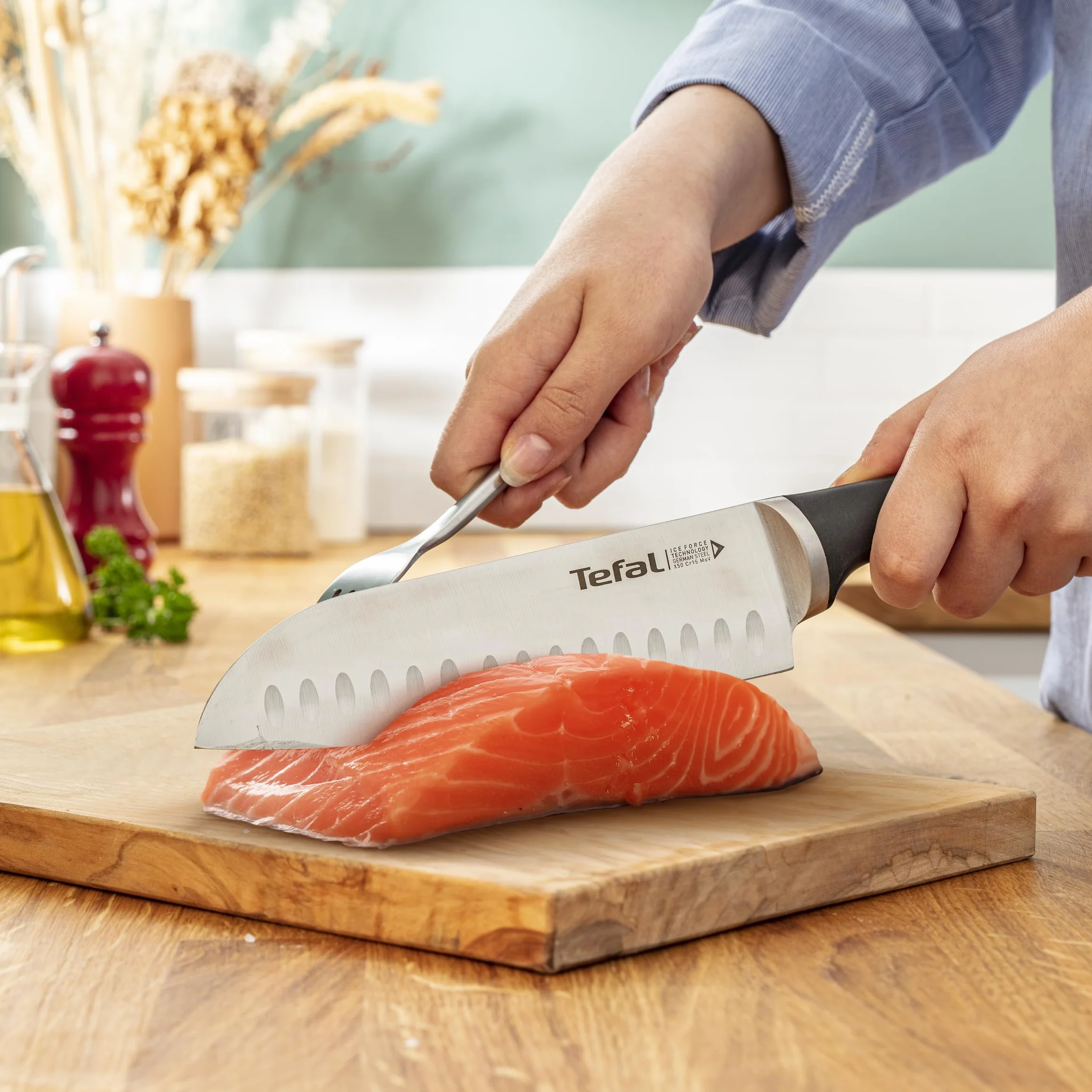 TEFAL Ice Force K232S574, Zestaw 5 noży w drewnianym bloku, Wyjątkowa trwałość i skuteczność, Nóż szefa kuchni 20cm, Nóż do chleba 20cm, Nóż Santoku 18cm, Nóż uniwersalny 11cm, Nóż do warzyw 9cm