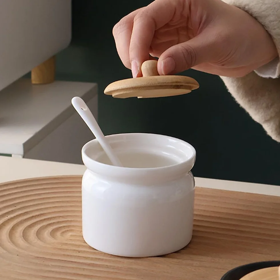 Ceramiczne słoiki na cukier z pokrywką, puszka na cukier biała, hermetyczna puszka na kawę, z małą łyżeczką ceramiczną do kawy, cukru, herbaty, przypraw itd. (180 ml 6,8 x 8 cm)