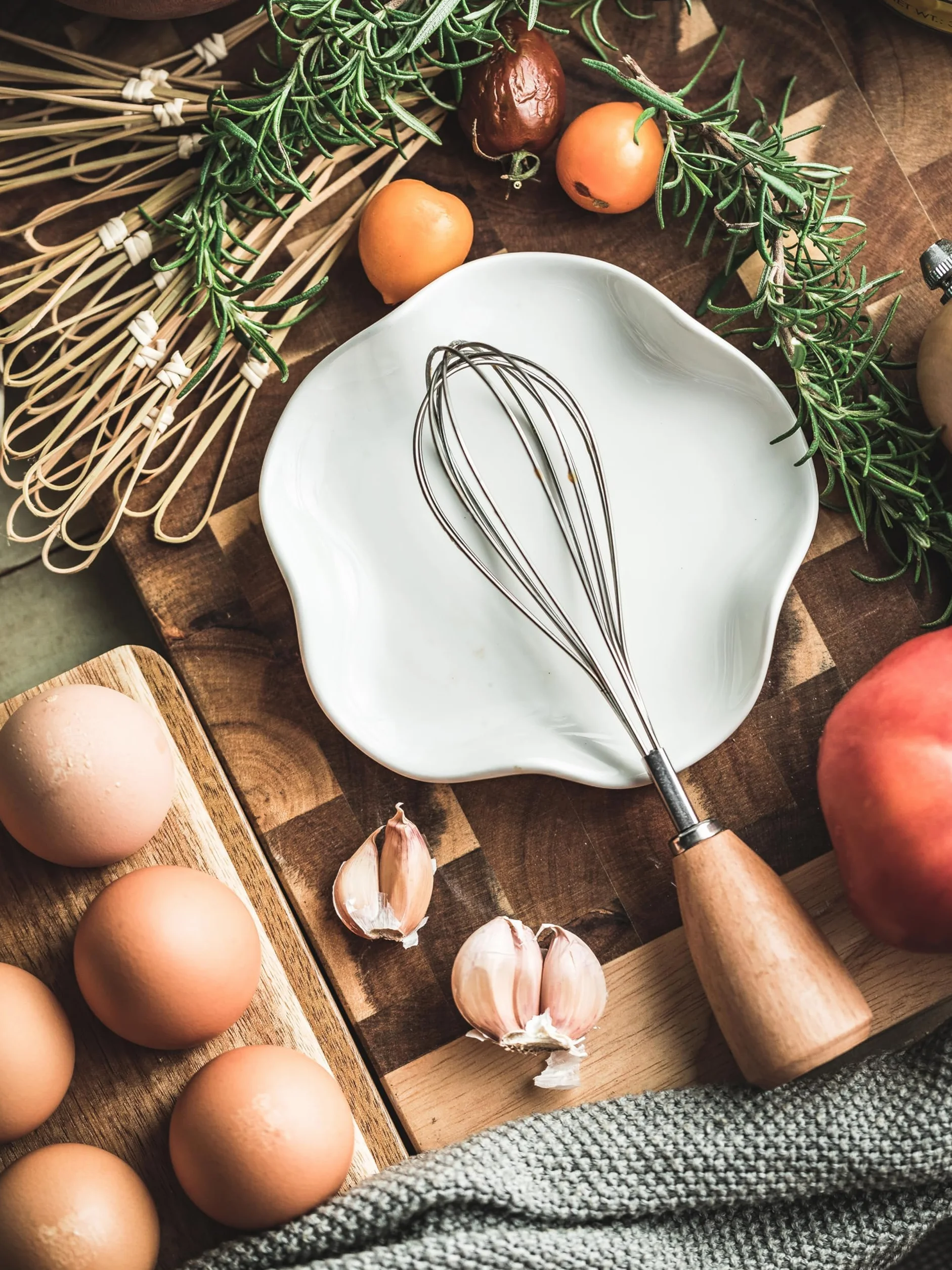 Ceramiczna półka na łyżki, do kuchni, półka na kuchenkę i blat kuchenny, uchwyt na łyżkę do gotowania, szczypce lub łyżeczkę, można umieścić łyżeczkę, uchwyt na łyżeczki do kawy lub szczypce (biała