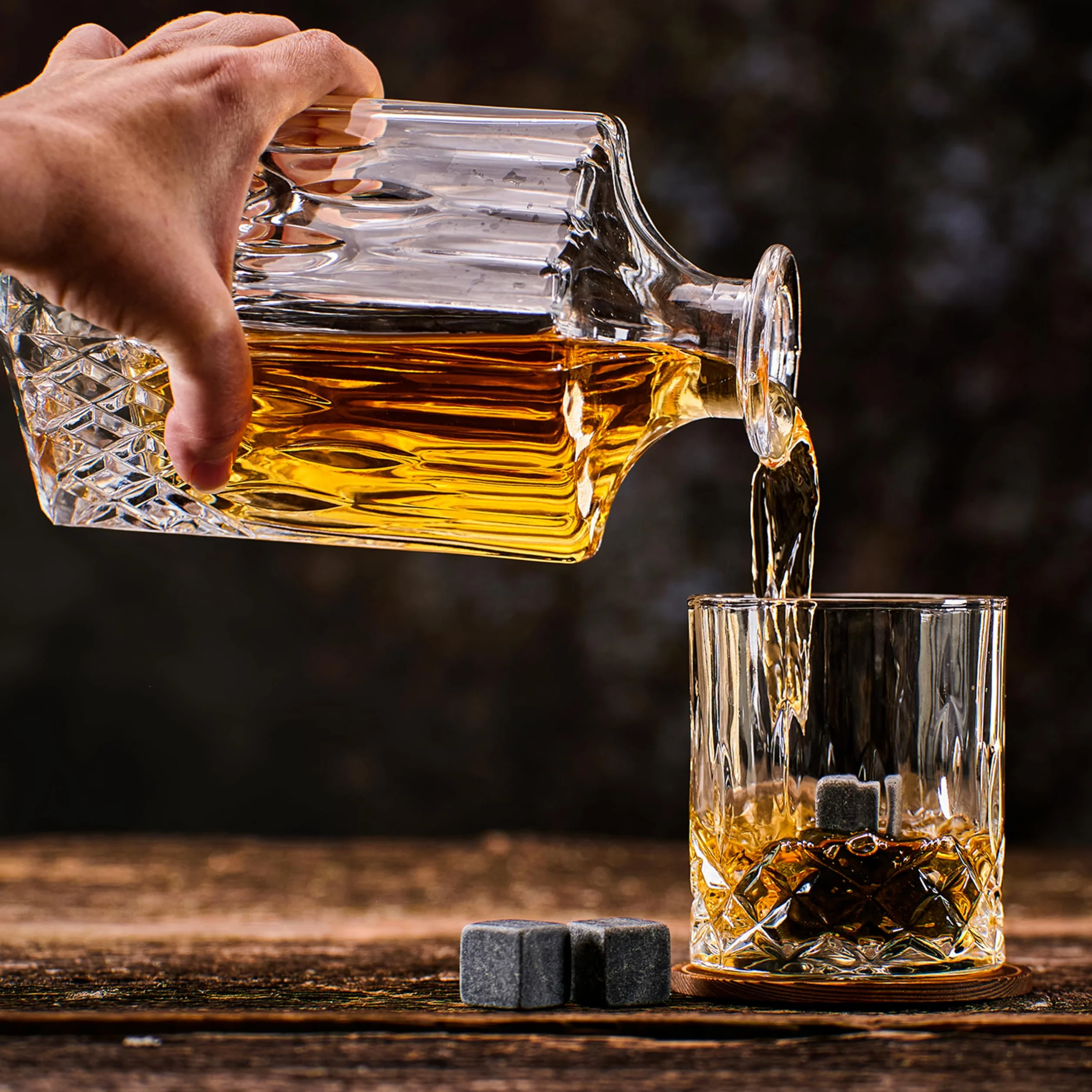 WHISISKEY Zestaw Karafka do Whisky 700ML 4 Szklanki 8 Kamienie Prezentowy