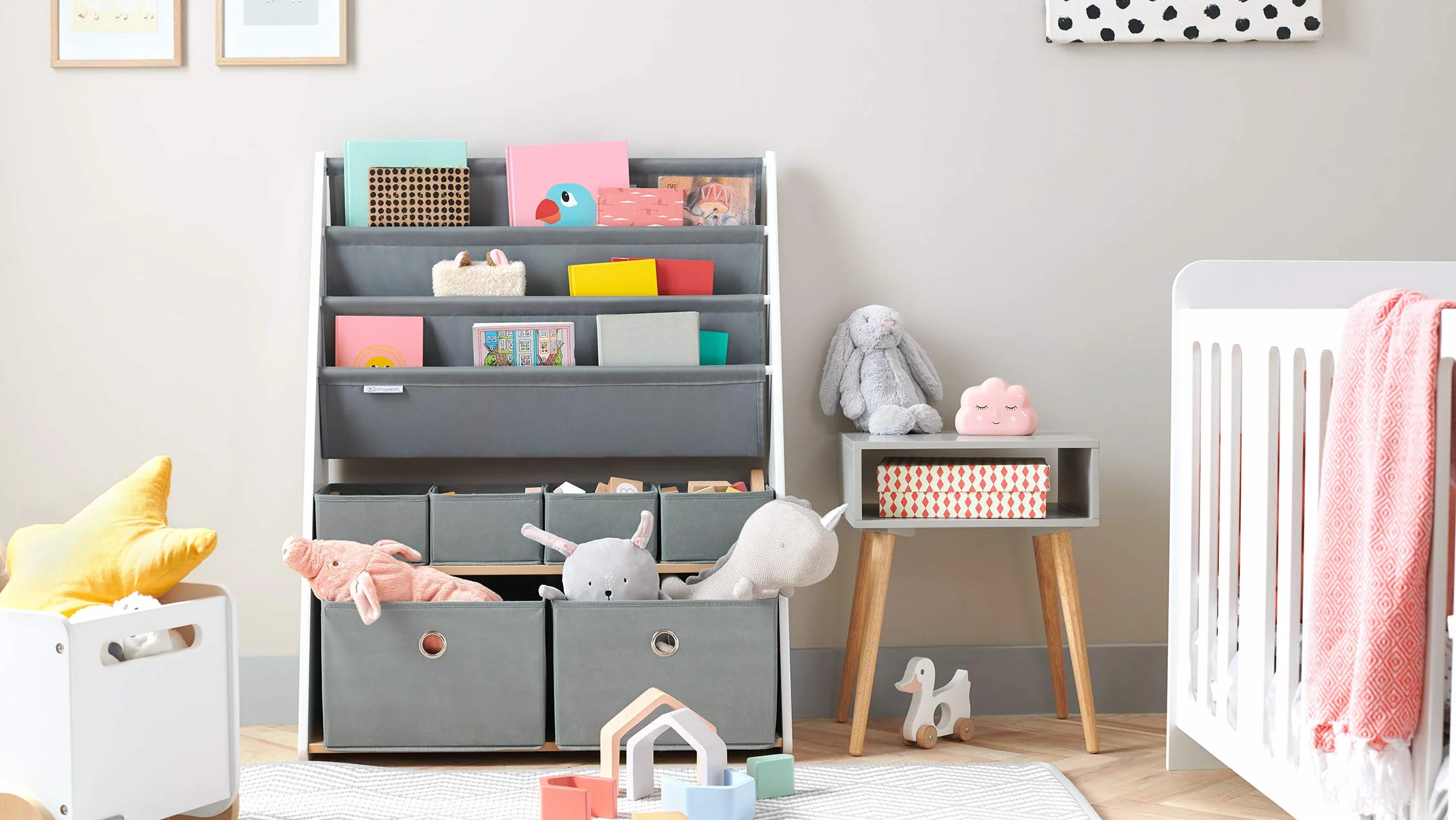 Kinderkraft Regał dziecięcy RACOON, Organizer na zabawki książki, Praktyczny i pojemny, Odpowiednia wysokośc dla dziecka, Solidna konstrukcja, Pojemniki w zestawie, Biały