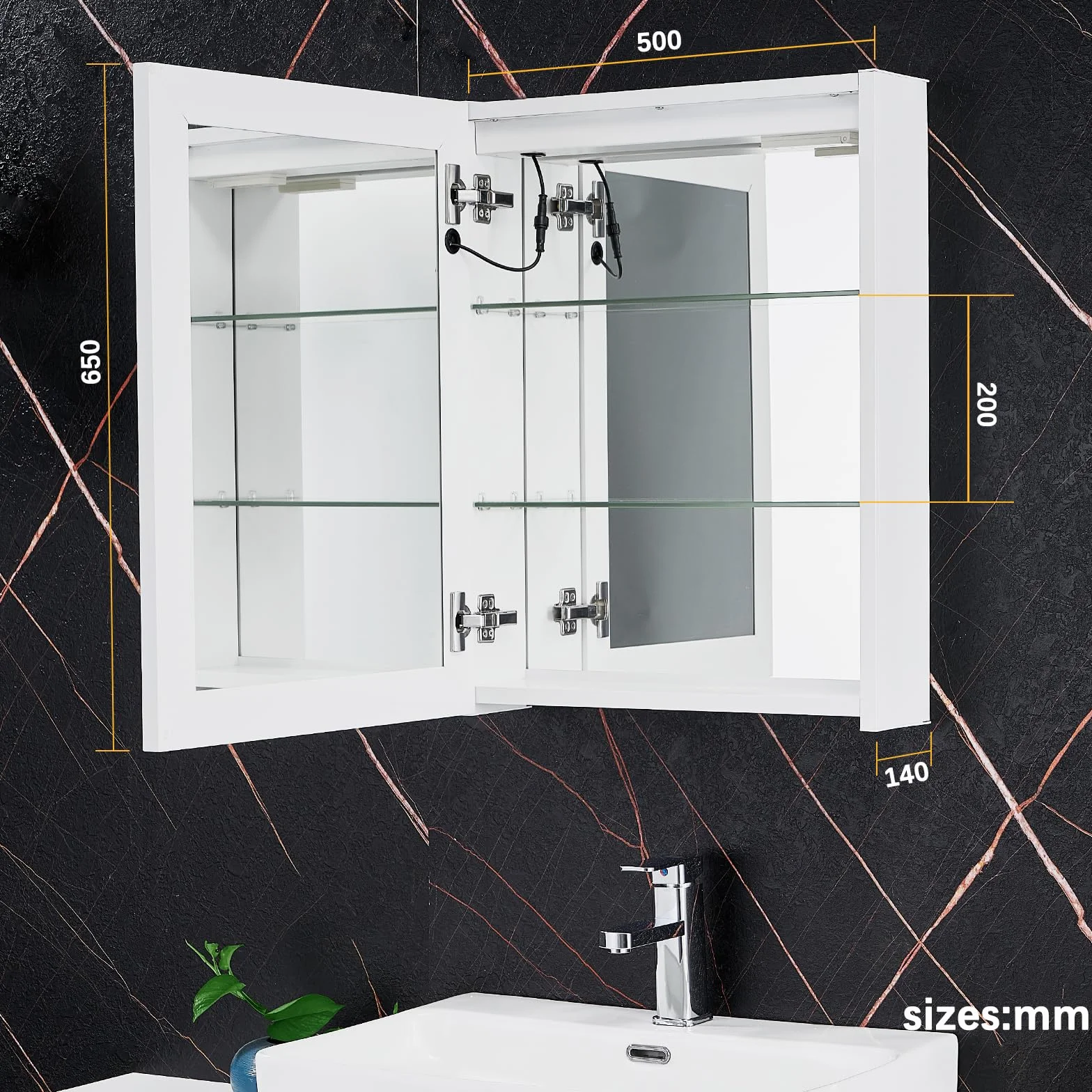 Szafka łazienkowa z lustrem z oświetleniem LED i gniazdem golarki 500 x 650 mm, biała szafka ścienna z cyfrowym zegarem i wyświetlaczem temperatury, aluminiowe ramy