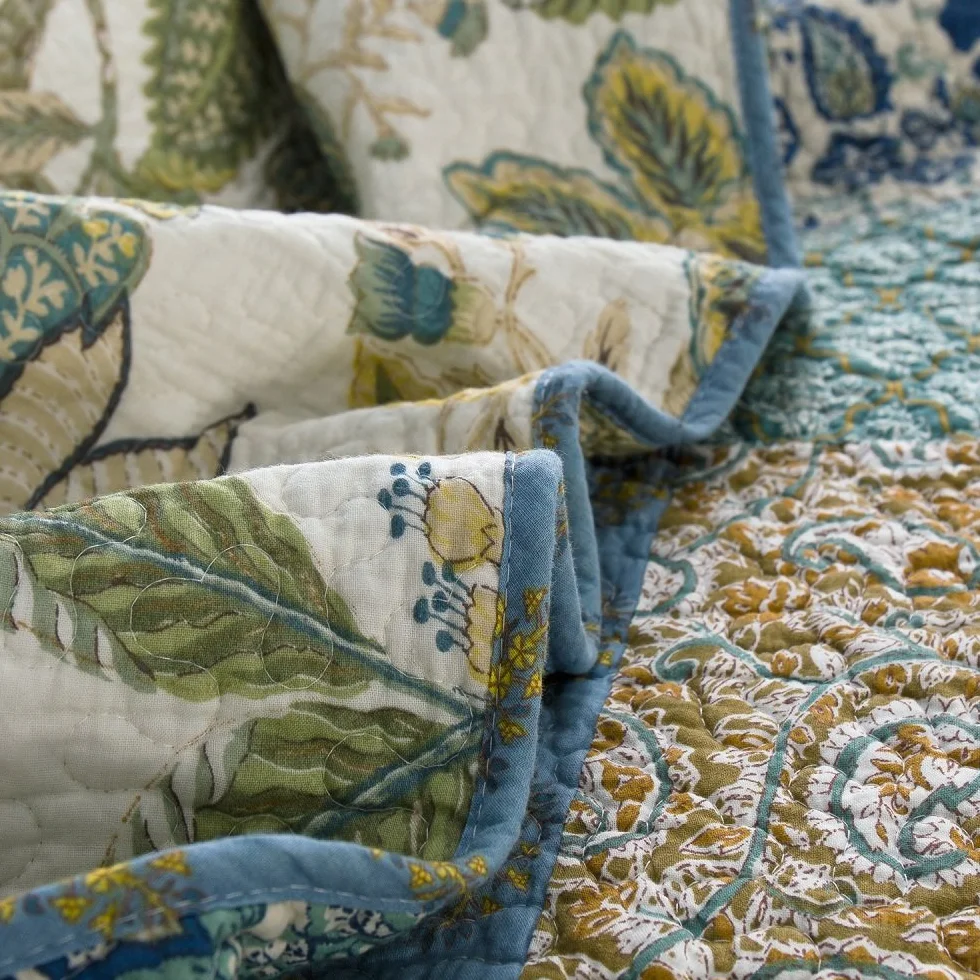 Qucover Pikowany koc patchworkowy Double 100% bawełna, retro, szykowny, wzorowany na paisley, kwiatowy, patchworkowy koc na łóżko 230x230 cm, kołdry z 2 poszewkami na poduszki
