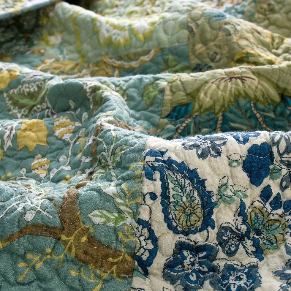 Qucover Pikowany koc patchworkowy Double 100% bawełna, retro, szykowny, wzorowany na paisley, kwiatowy, patchworkowy koc na łóżko 230x230 cm, kołdry z 2 poszewkami na poduszki