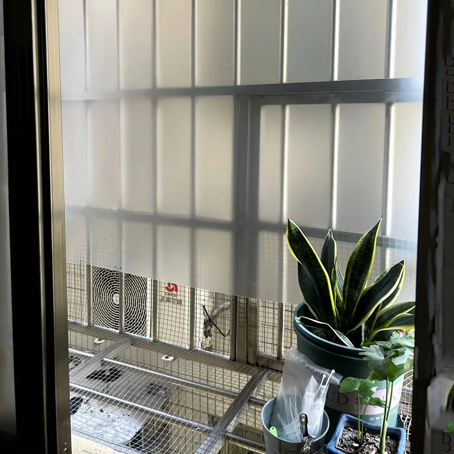 Osłona balkonowa na okno balkonowe, przezroczysta płyta polietylenowa, odporna na promieniowanie UV i warunki atmosferyczne, osłona balkonu, do ogrodu, na taras, łatwa do zginania, z opaskami