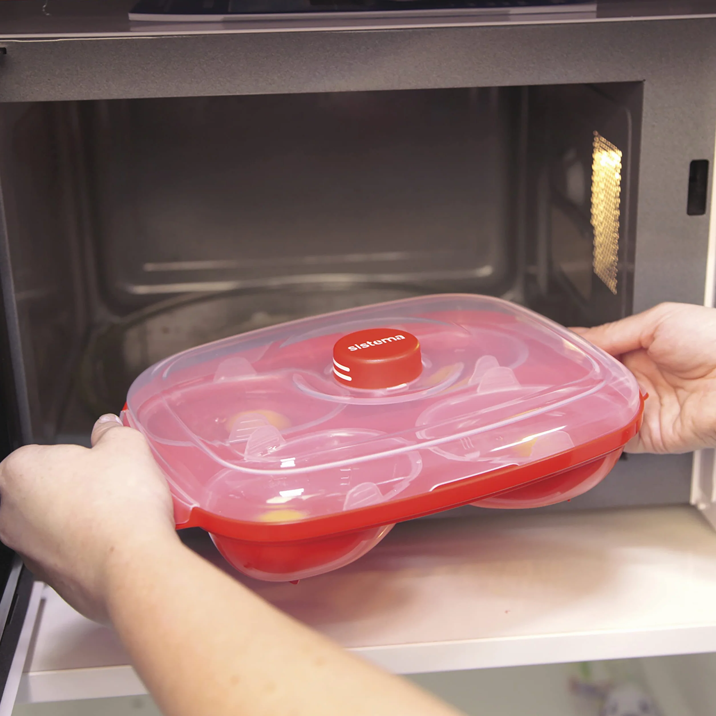Sistema Microwave urządzenie do robienia jajek na 4 jajka czerwony