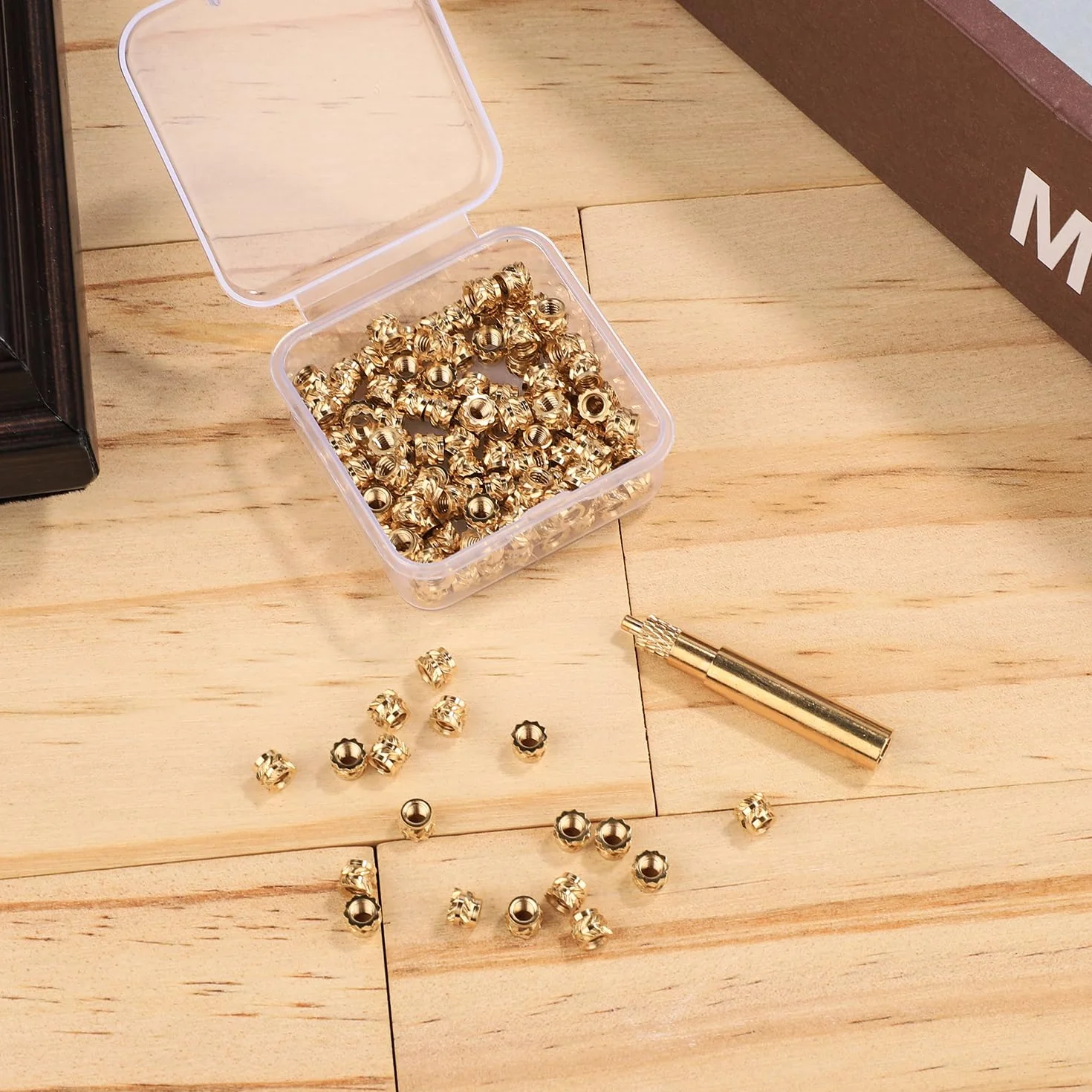 120 Sztuk Nakretki Mosiezne do Druku 3D, M3x4x5mm Wkladki Gwintowane Koncówka Wkladki Zestawu Grzewczego do M3 i 1 Adapter Spawalniczy Ciepla Kompatybilne z Zelazkami Weller SP40NUS i T18