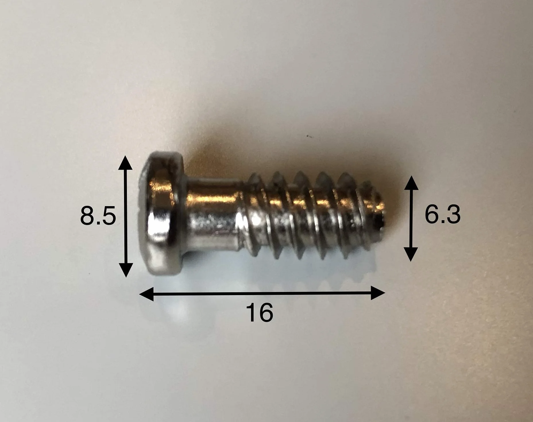 50 x śruby euro, śruby meblowe do zawiasów (np. do Pax, zawiasy uzupełniające), wymiary 6,3 x 14,5 mm, okrągła główka