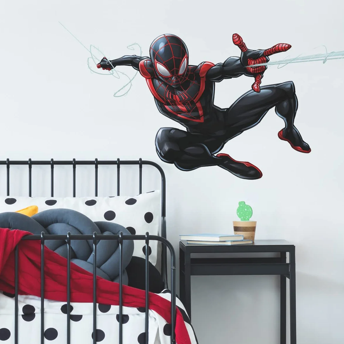 RoomMates Marvel Spider-Man Miles Morales ogromne naklejki ścienne od RoomMates, RMK3921GM