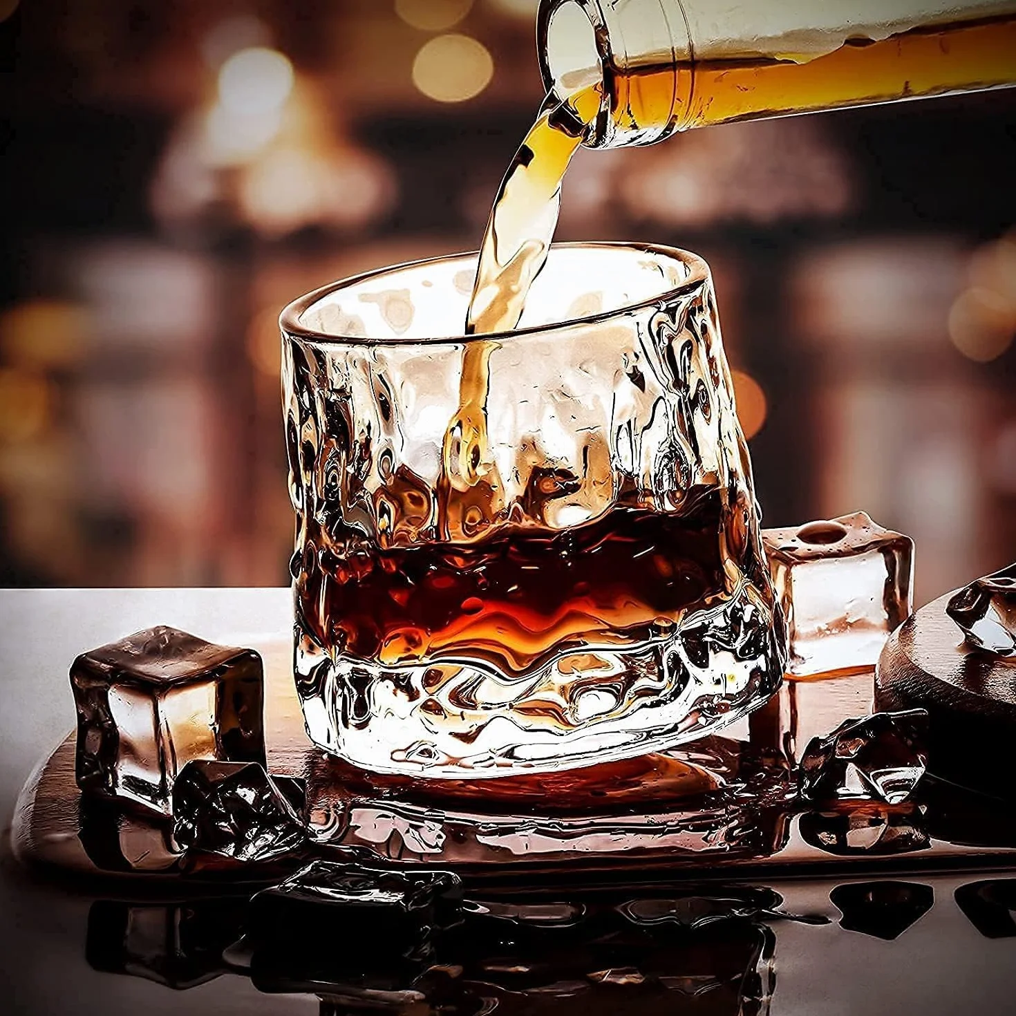 Szklanki do whisky obrotowe dekompresyjne - Staromodny zestaw 2 szklanek w stylu barowym do burbona, scotch whisky, rumu (2 opakowania tekstura młotka, 180ml(6oz))