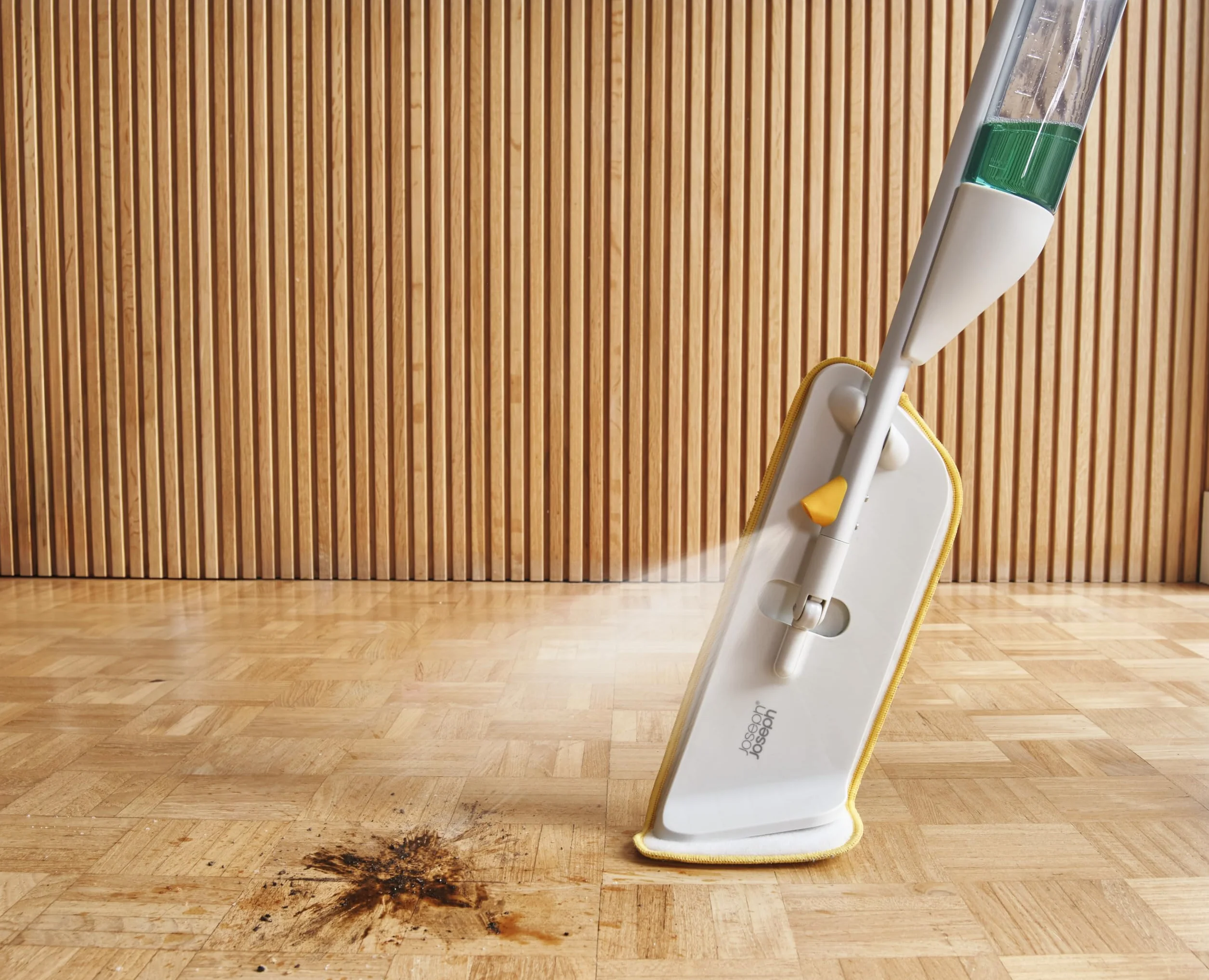 Joseph Joseph CleanTech Mop sprayu do czyszczenia podłóg 2w1 z mikrofibrą, butelką napełnianą, łatwy spust, myjka i szorowa