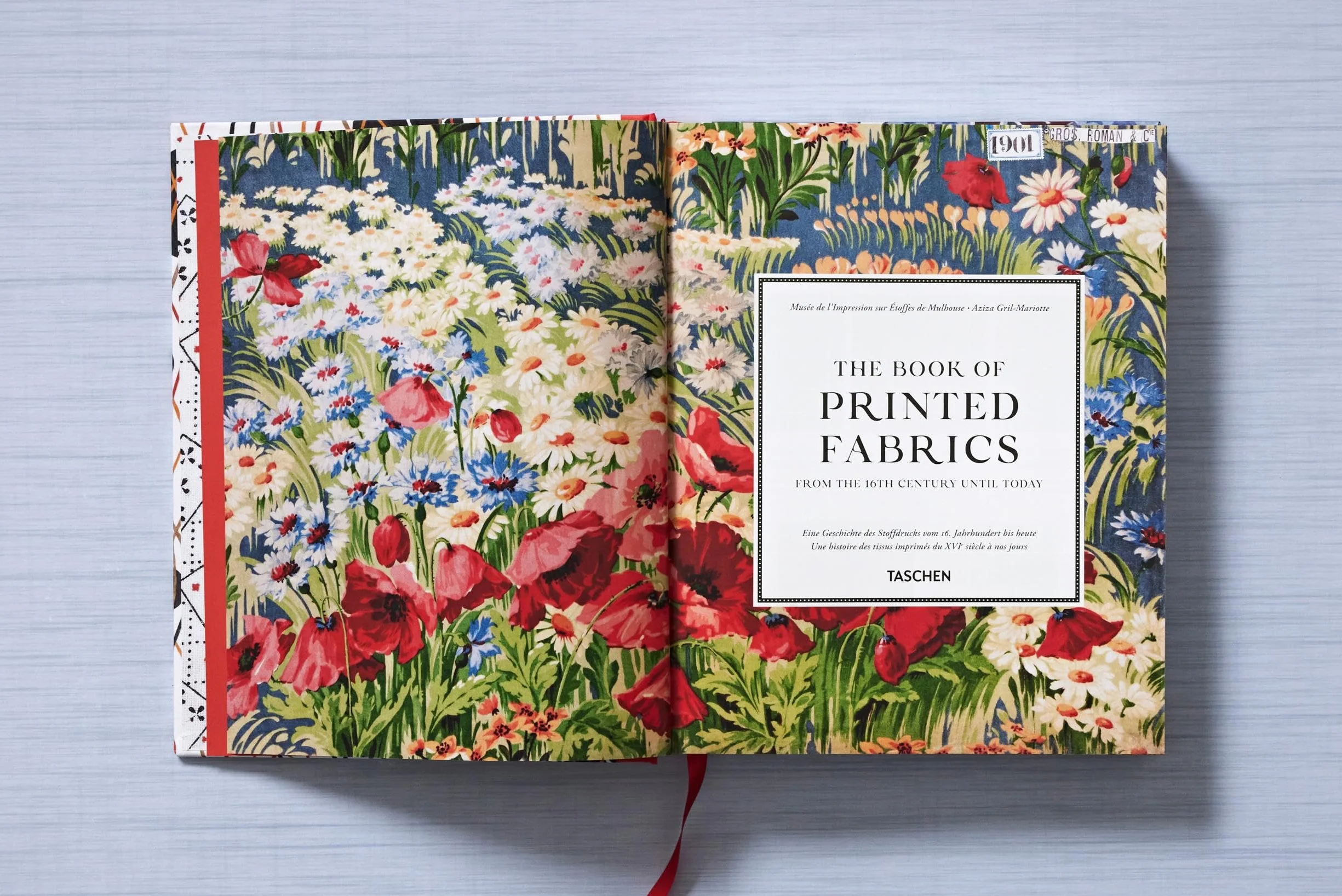 The book of Printed Fabrics: From the 16th century until today