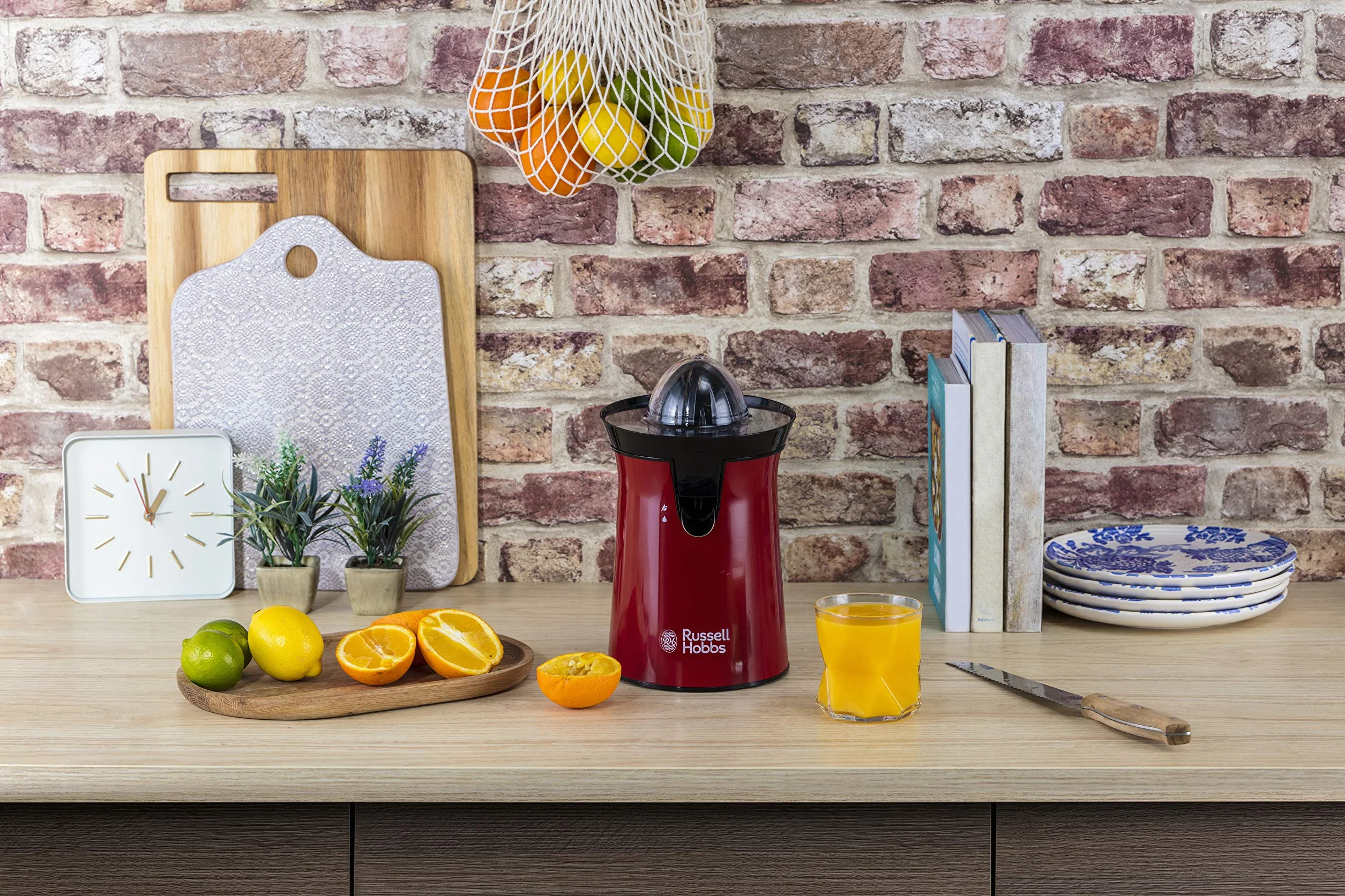 Russell Hobbs wyciskarka do soku, 2 stożki do wszystkich rodzajów cytrusów, start pod wpływem nacisku, funkcja blokady kapania, schowek na przewód, moc 60W, czerwony, Colour Plus 26010-56