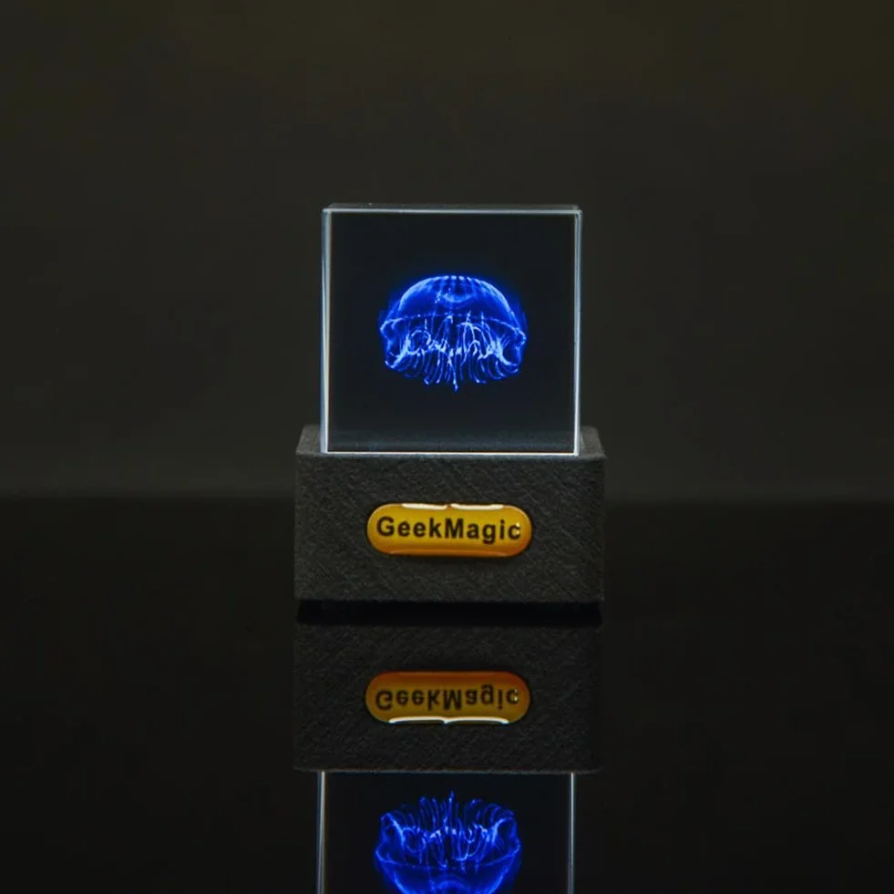 GeekMagic Mini wyświetlacz 3D z hologramem elektroniczny, kryształowy zegar WiFi, wyświetlacz kostki, konfigurowalny, pogoda w czasie rzeczywistym, zapasy, stawka, bitcoin