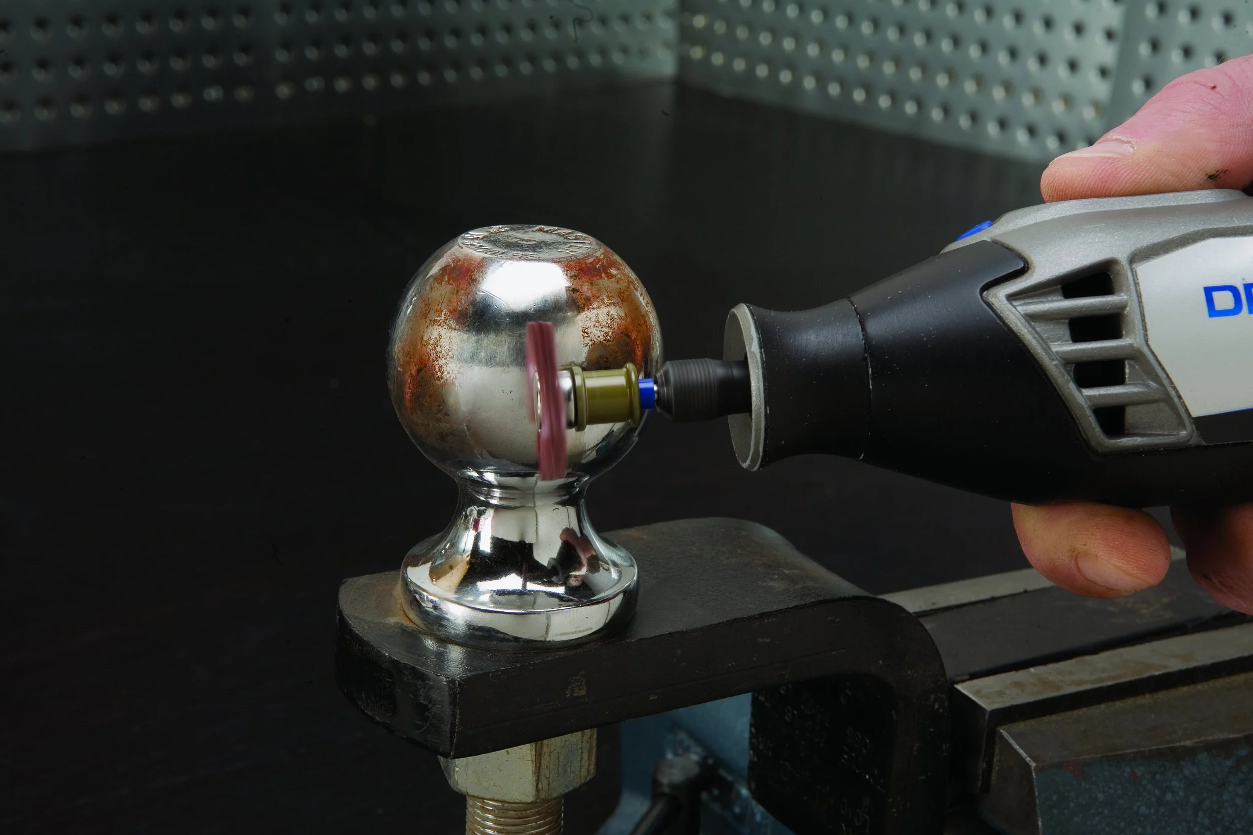 Dremel EZ SpeedClic 473S precyzyjna szczotka ścierna, ziarnistość 220