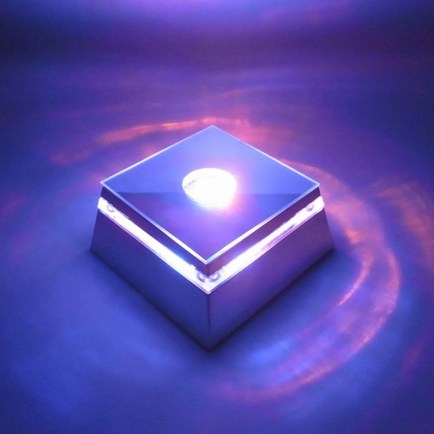Podstawa z oświetleniem LED do podświetlania szklanych figurek, zmiennymi kolorami z 3 diod LED, kolor czarny