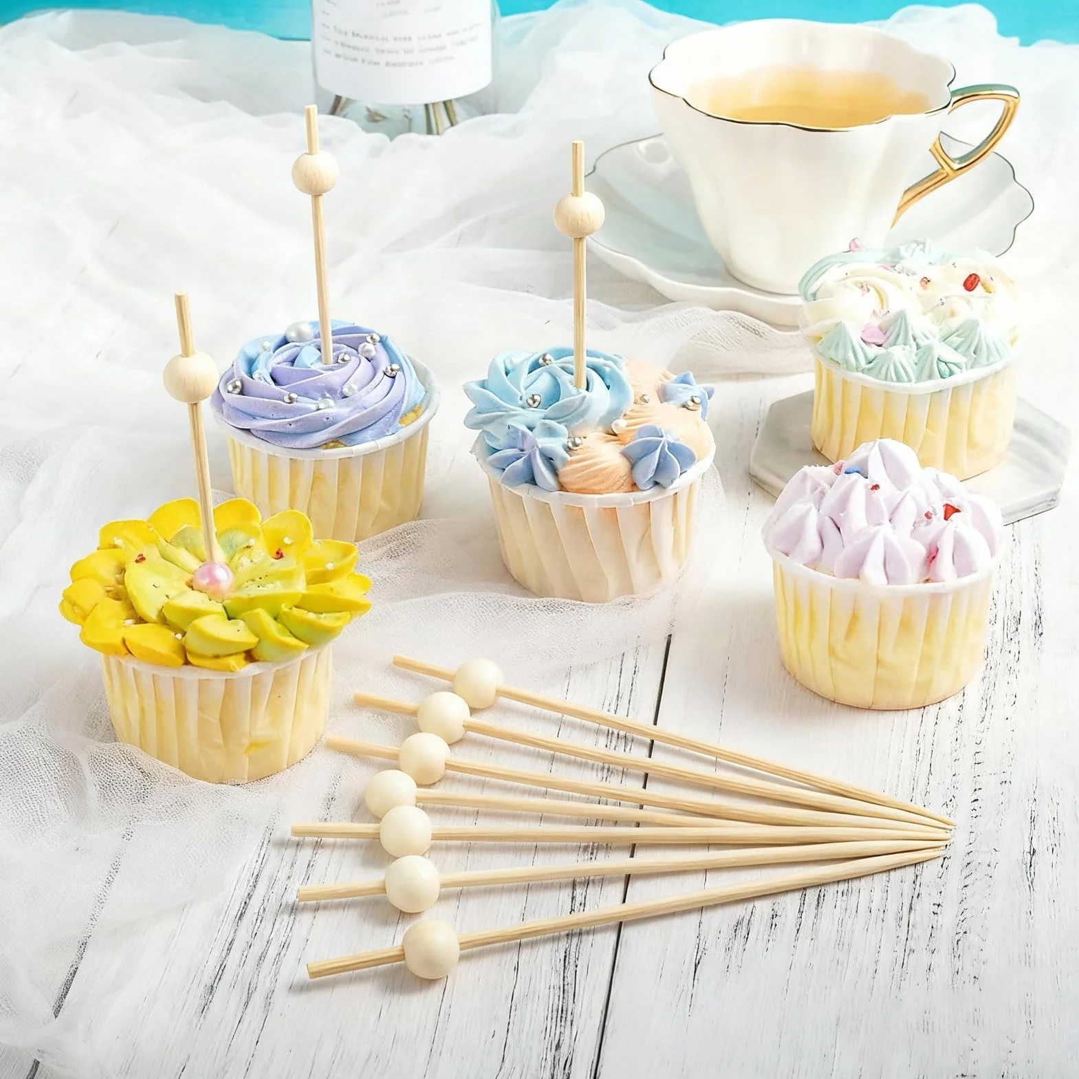 Sekfpnk100 Szaszłyki drewniane, 12 cm szaszłyki na fingerfood z drewnianymi koralikami, akcesoria koktajlowe, nadają się na koktajlowe przyjęcia, imprezy, bufety, spotkania i inne okazje